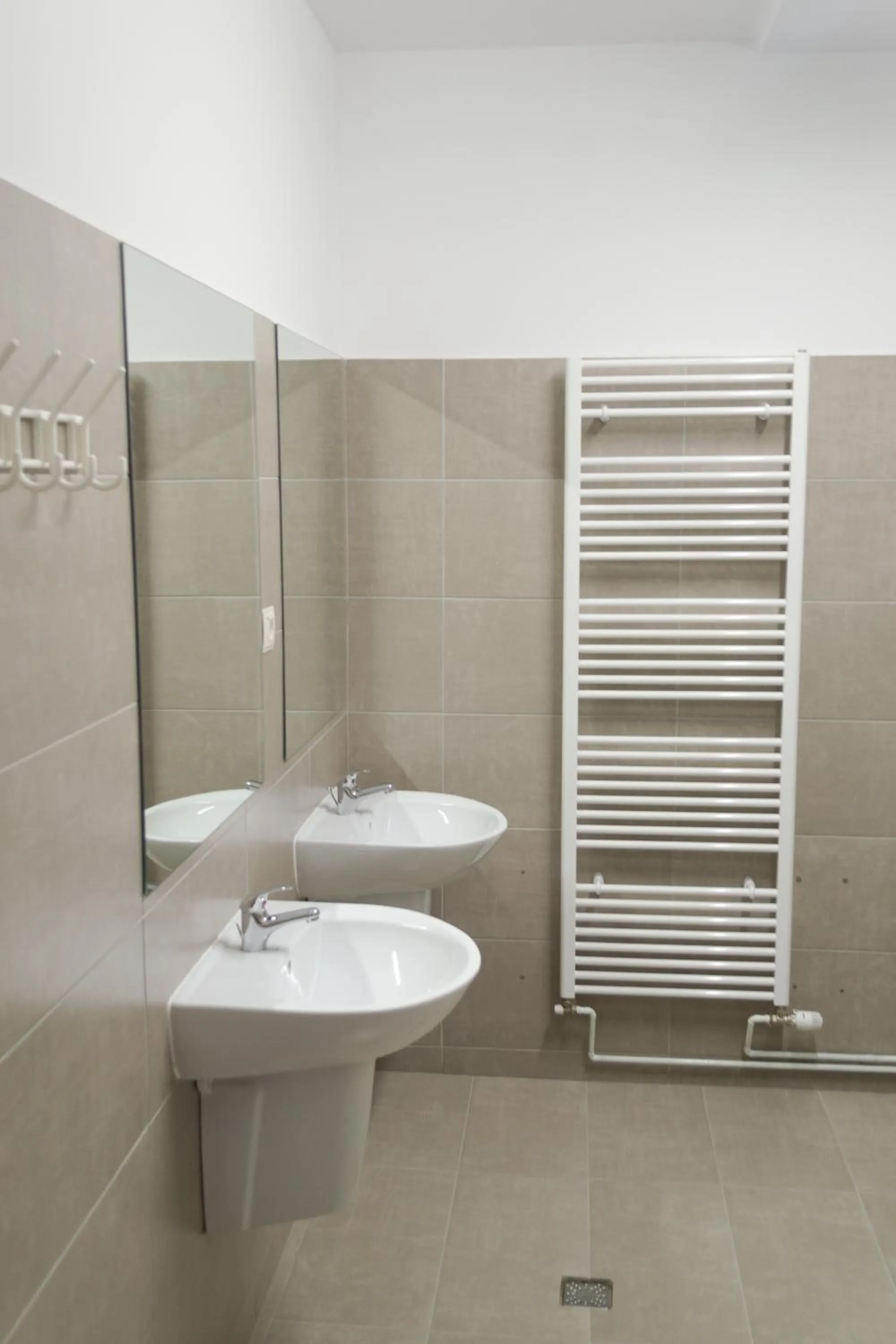 Bathroom in B13 Hostel