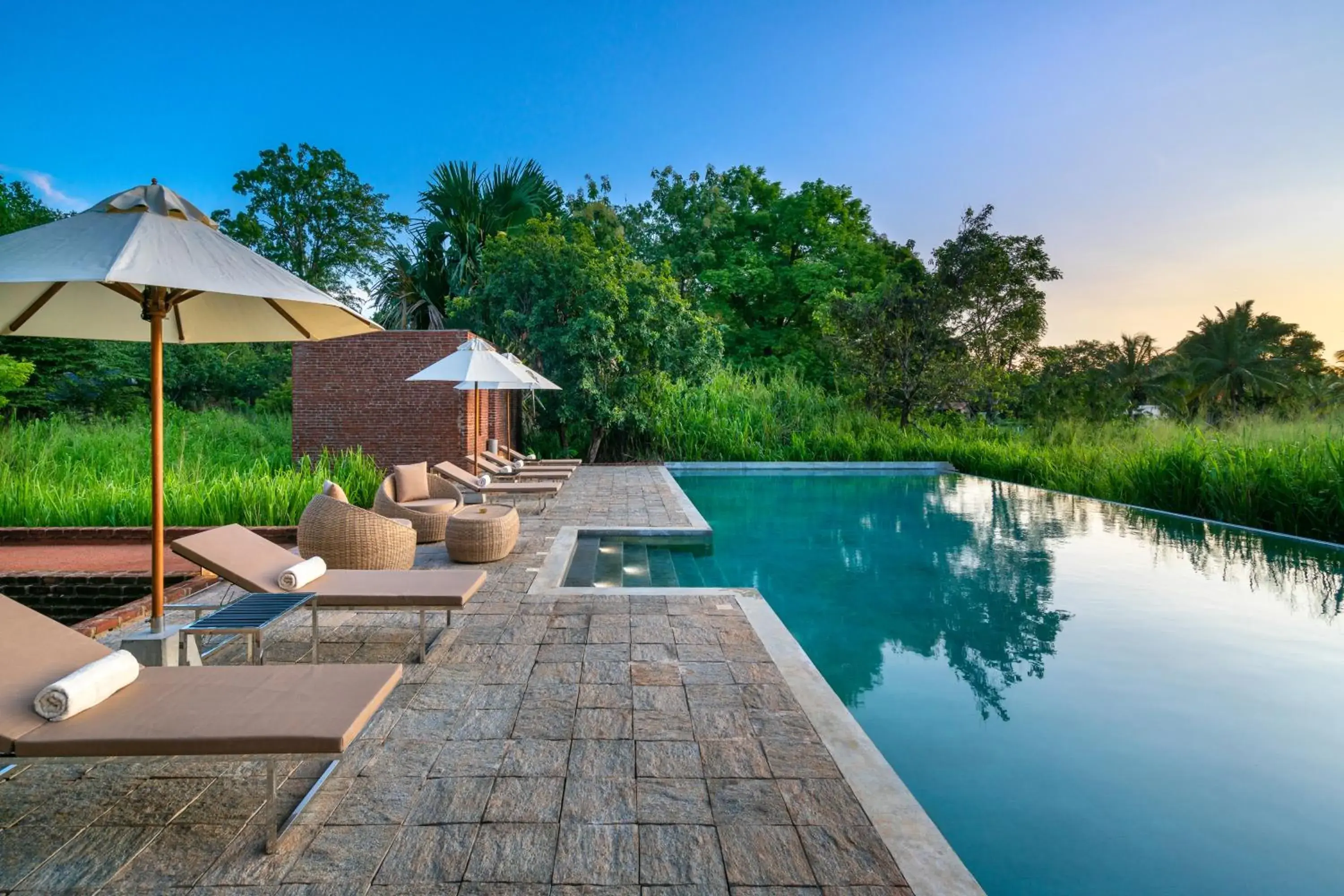 Swimming pool in Taru Villas Maia - Habarana Swimming pool in Taru Villas Maia - Habarana