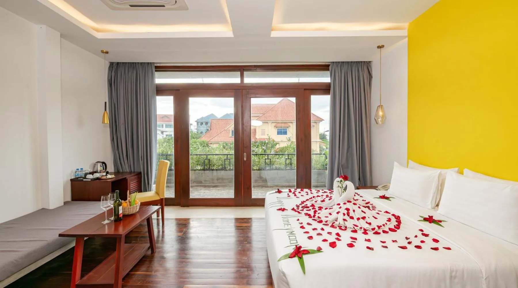 Bed in Victoria Central Residence