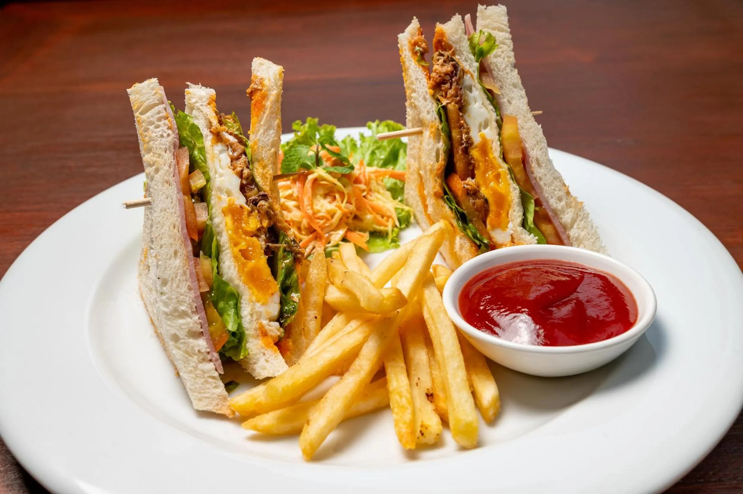 Food and drinks in Victoria Central Residence