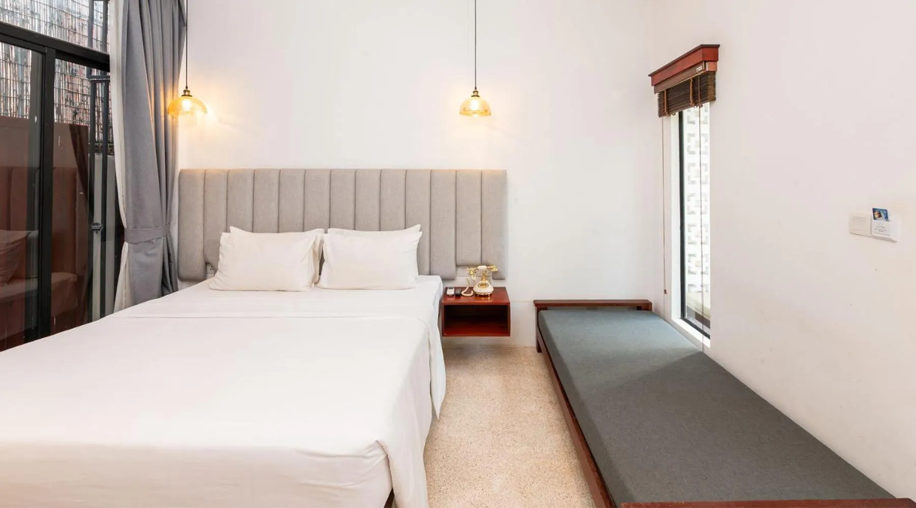 Bed in Victoria Central Residence