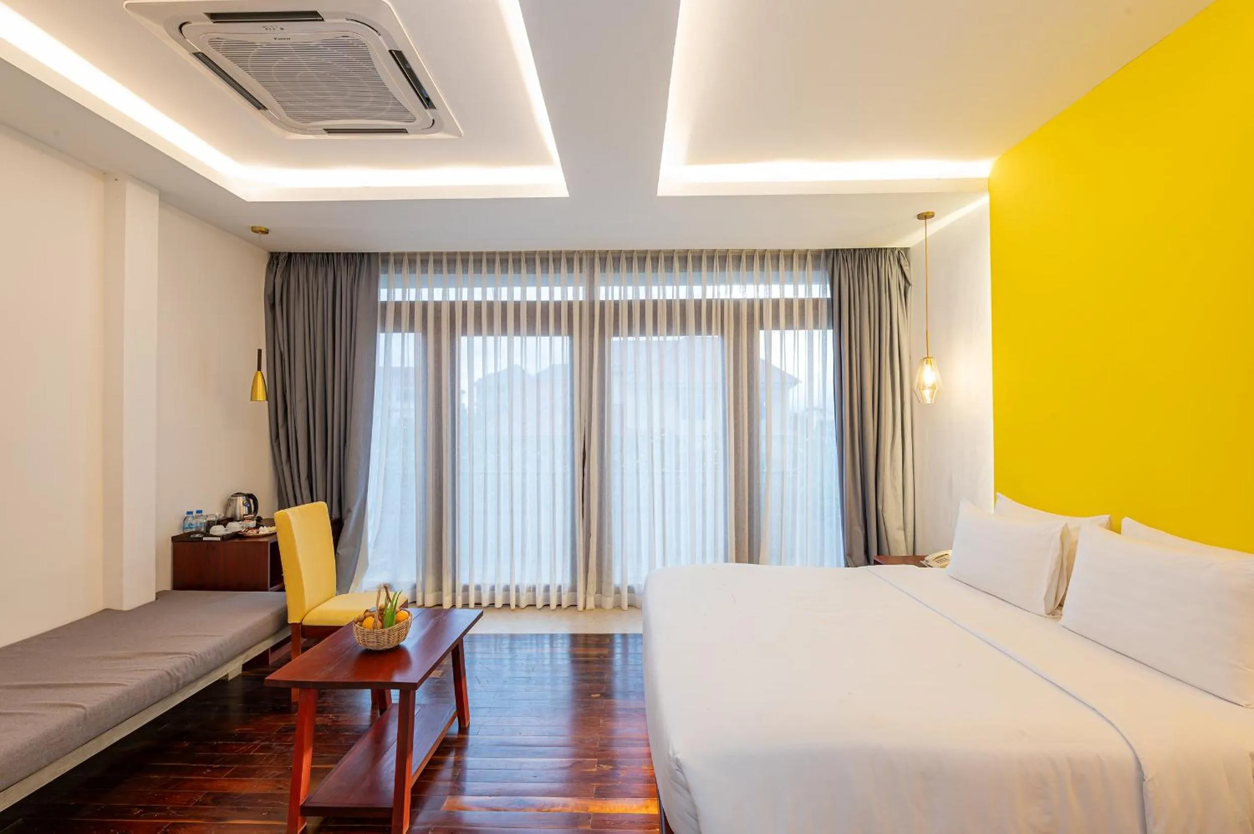 Bed in Victoria Central Residence