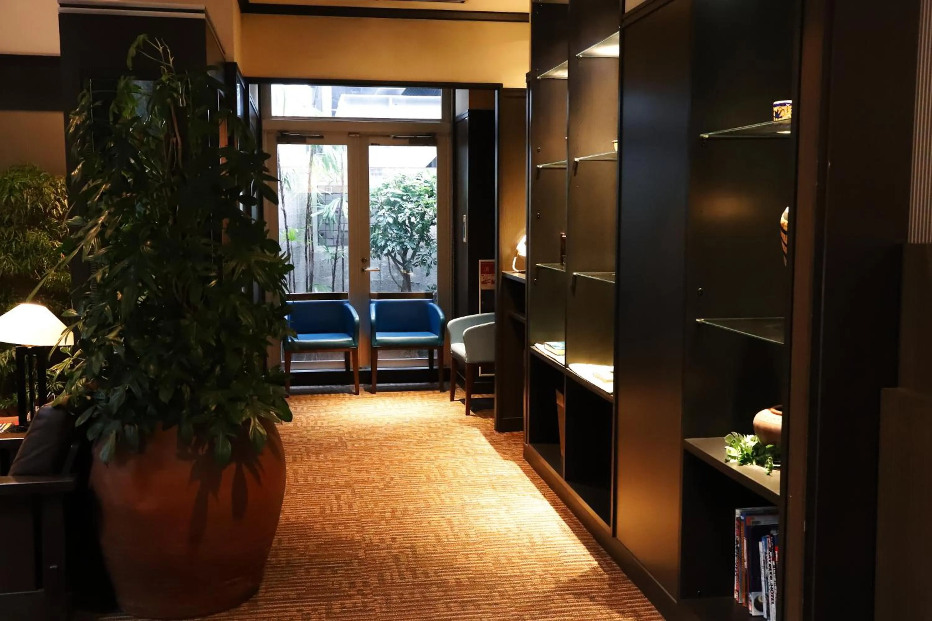 Seating Area in KEIKYU EX INN Shinagawa Shinbanba-Station North -Tokyo Shinagawa