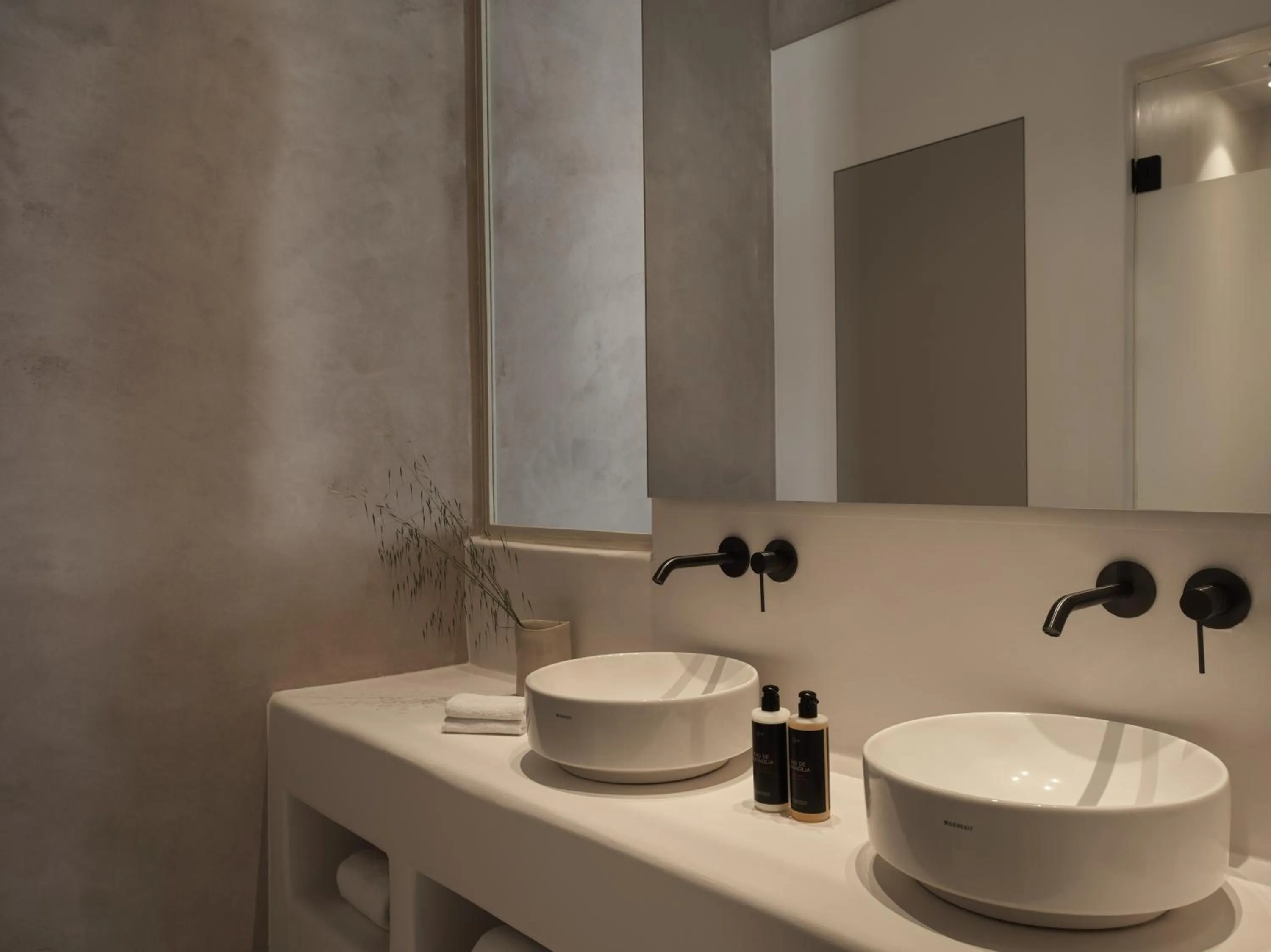 Bathroom in Yi Hotel Mykonos