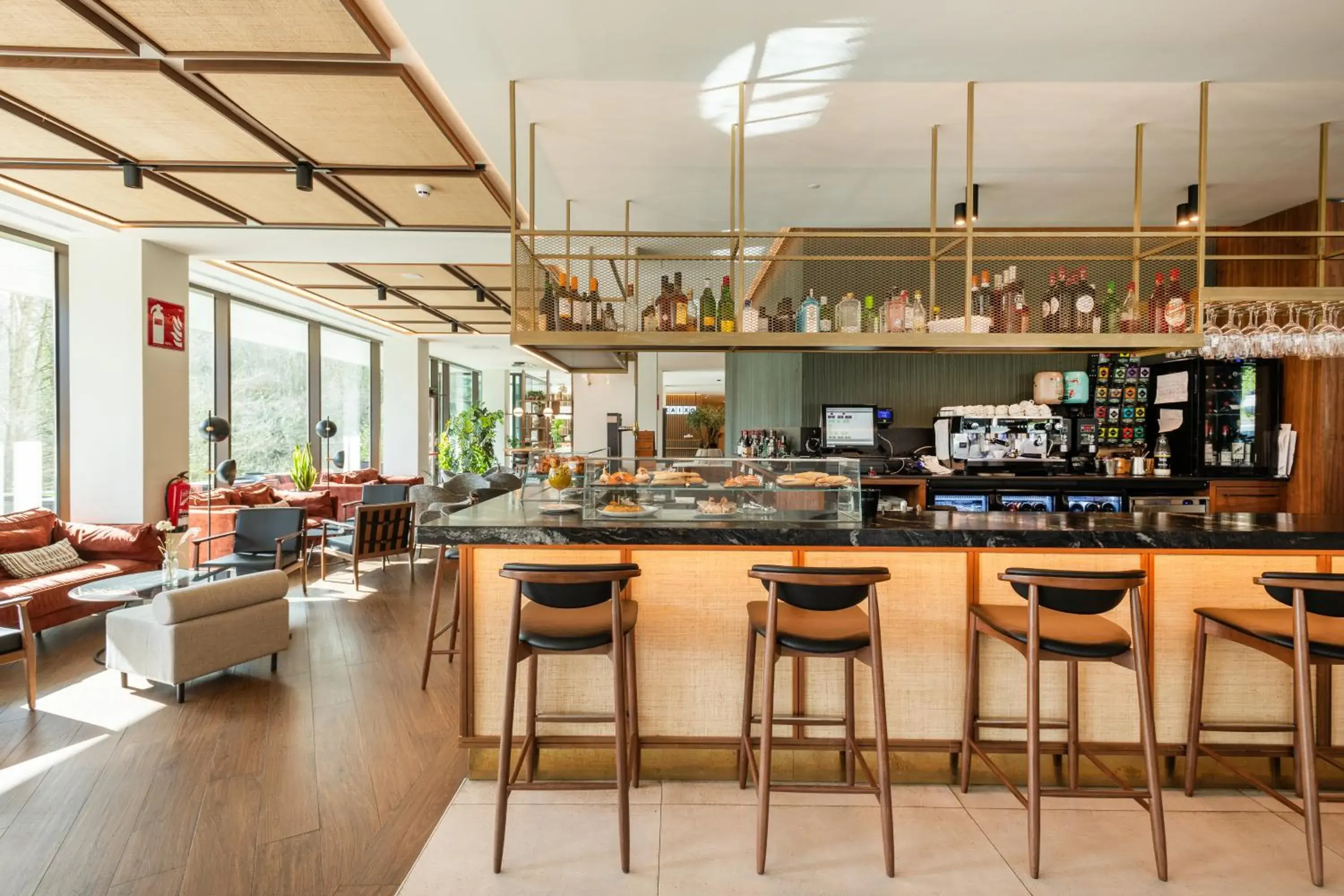 Lounge or bar in Leonardo Hotel San Sebastián Lounge or bar in Leonardo Hotel San Sebastián