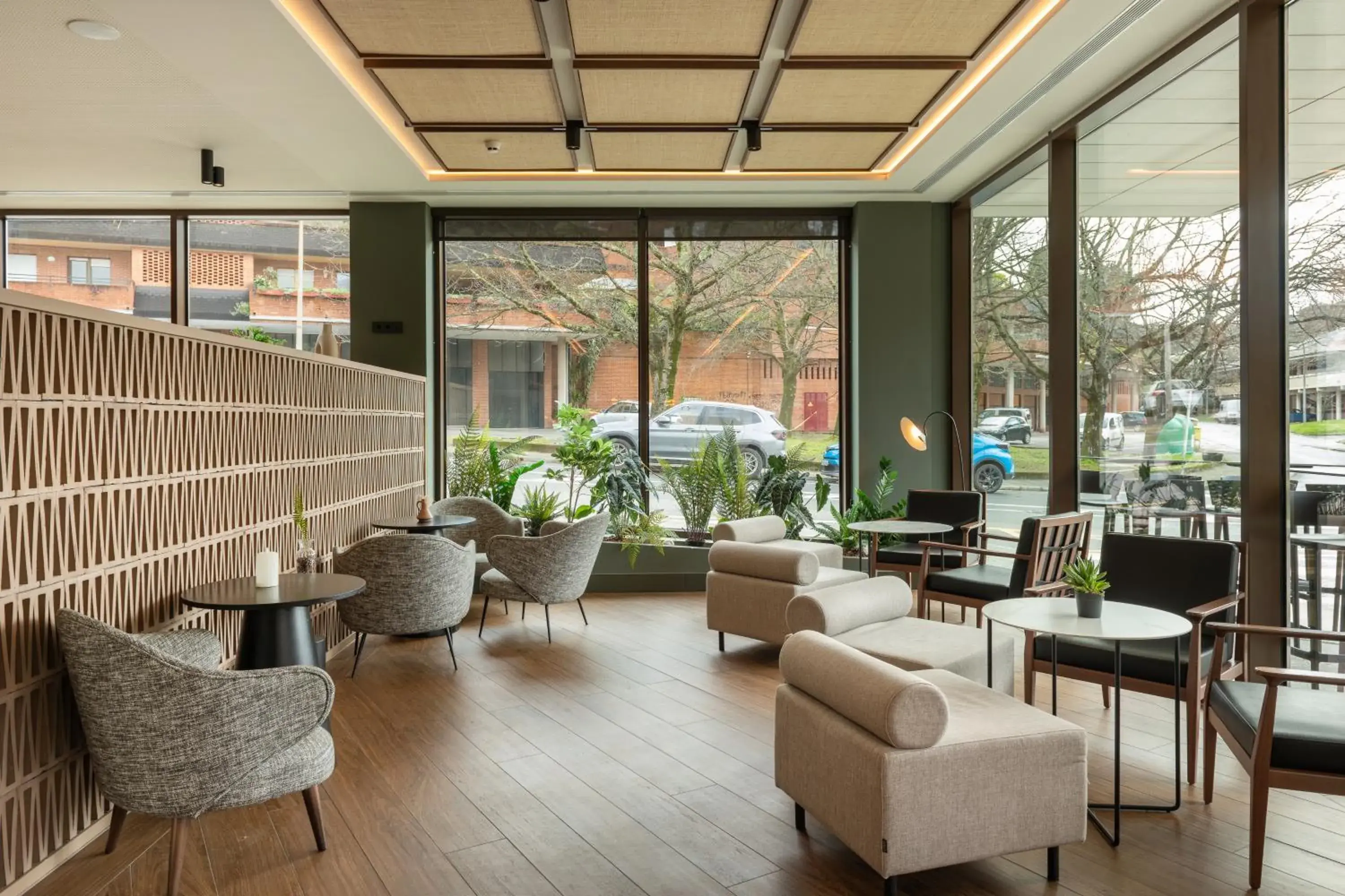 Lounge or bar in Leonardo Hotel San Sebastián Lounge or bar in Leonardo Hotel San Sebastián