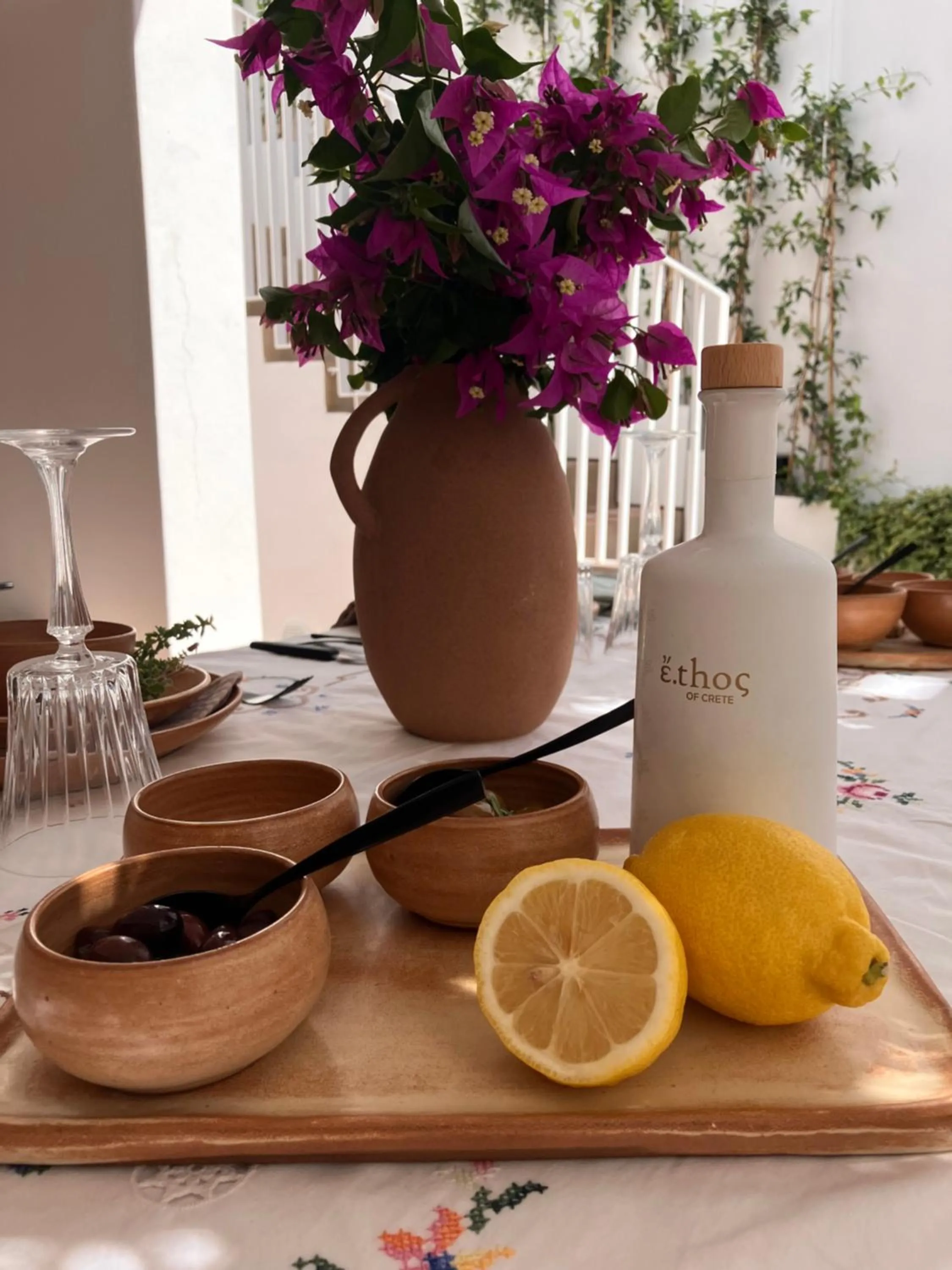 Food and drinks in Ethos Vegan Suites Fira, Santorini