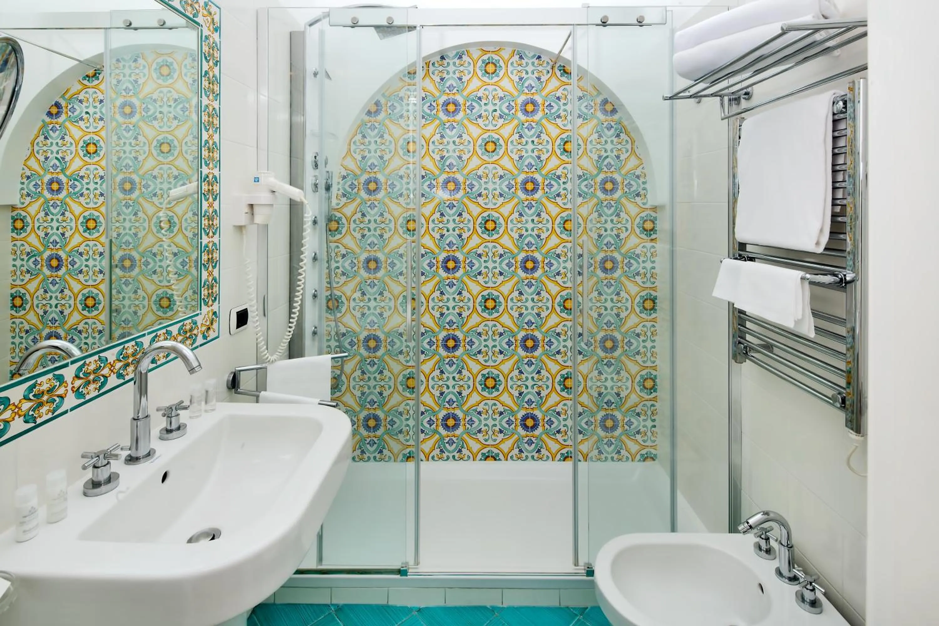 Bathroom in Hotel Villa Garden