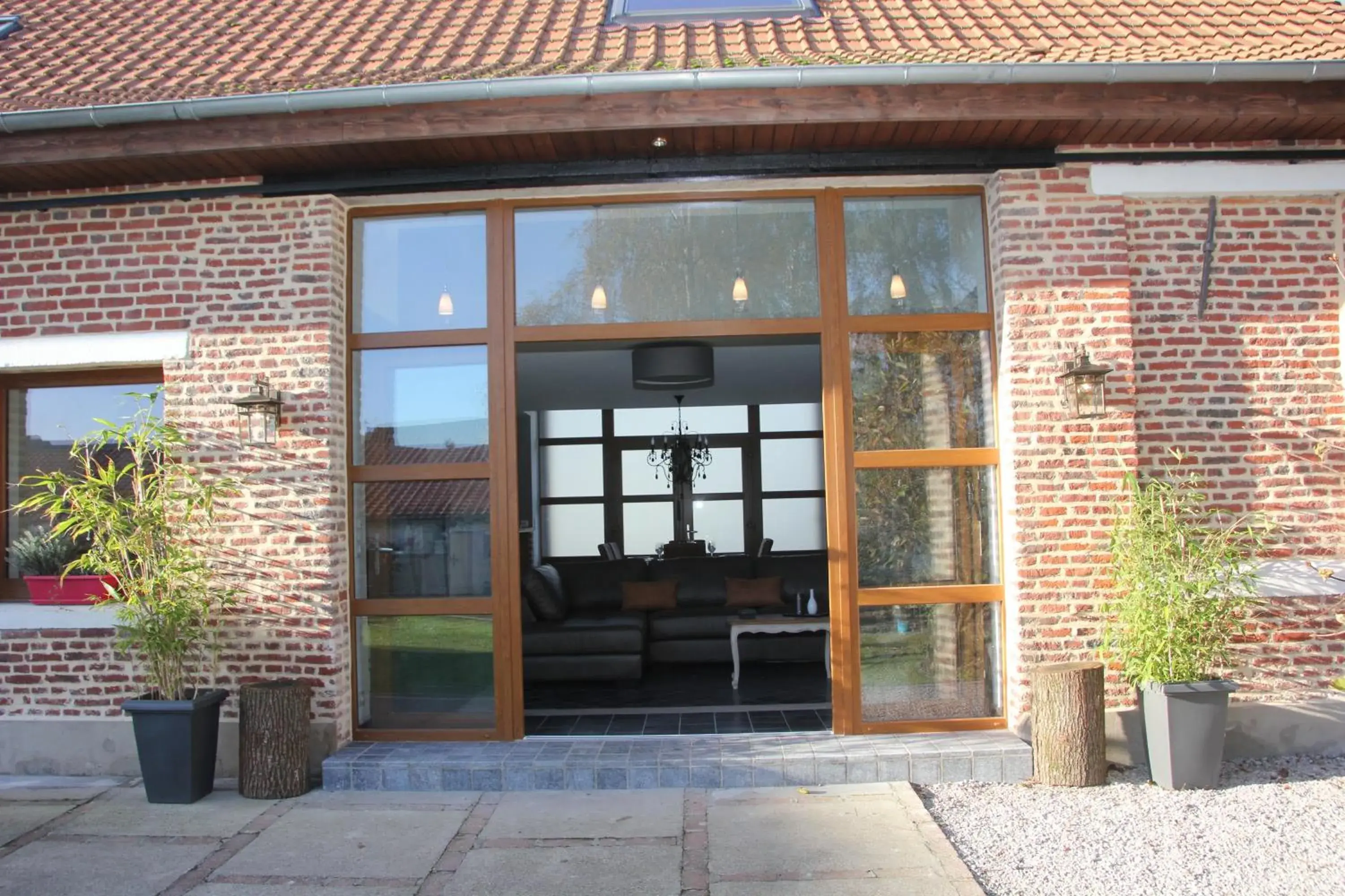 Facade/entrance in Au Coeur Des Hôtes Facade/entrance in Au Coeur Des Hôtes