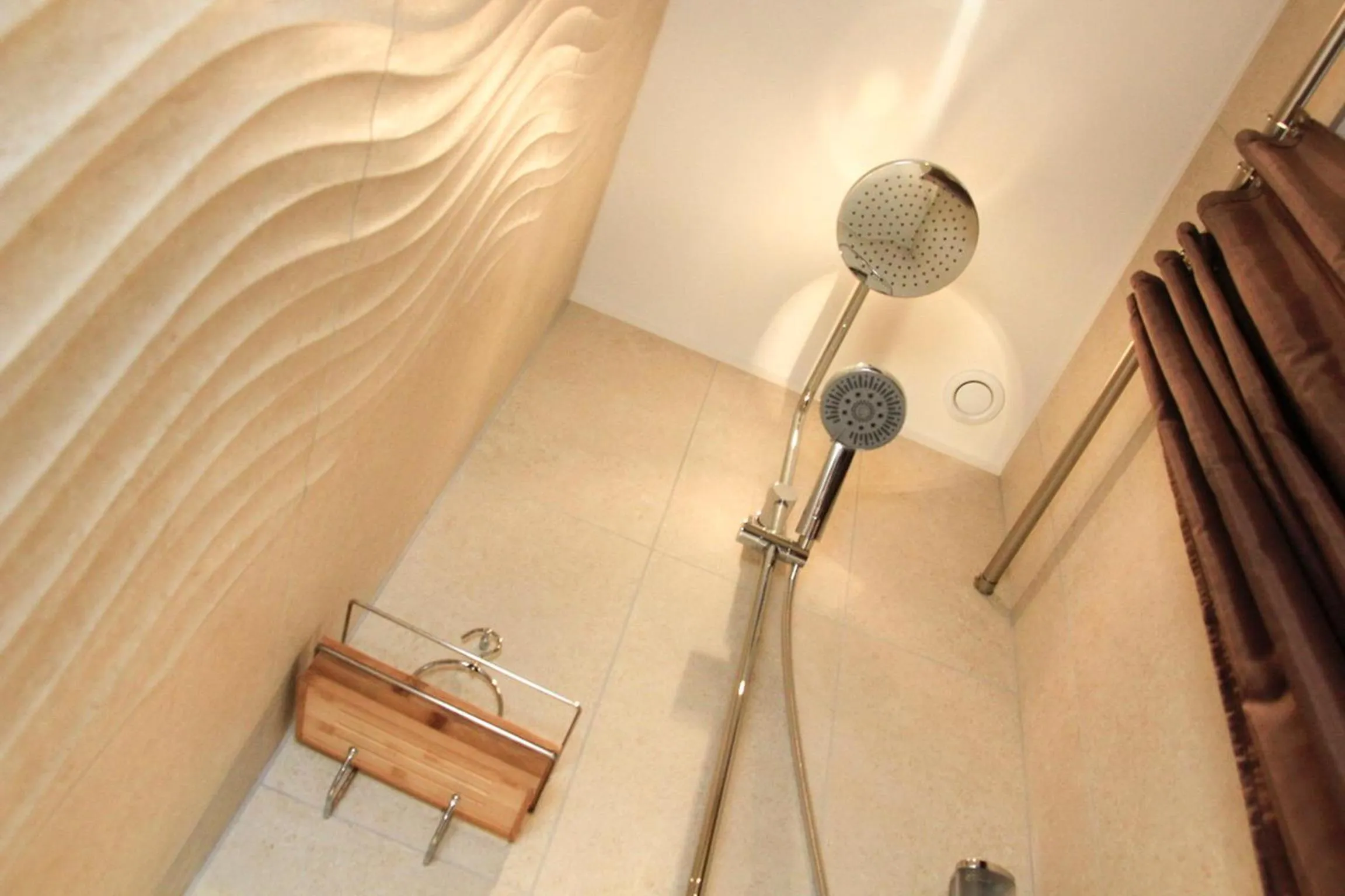 Shower in Au Coeur Des Hôtes