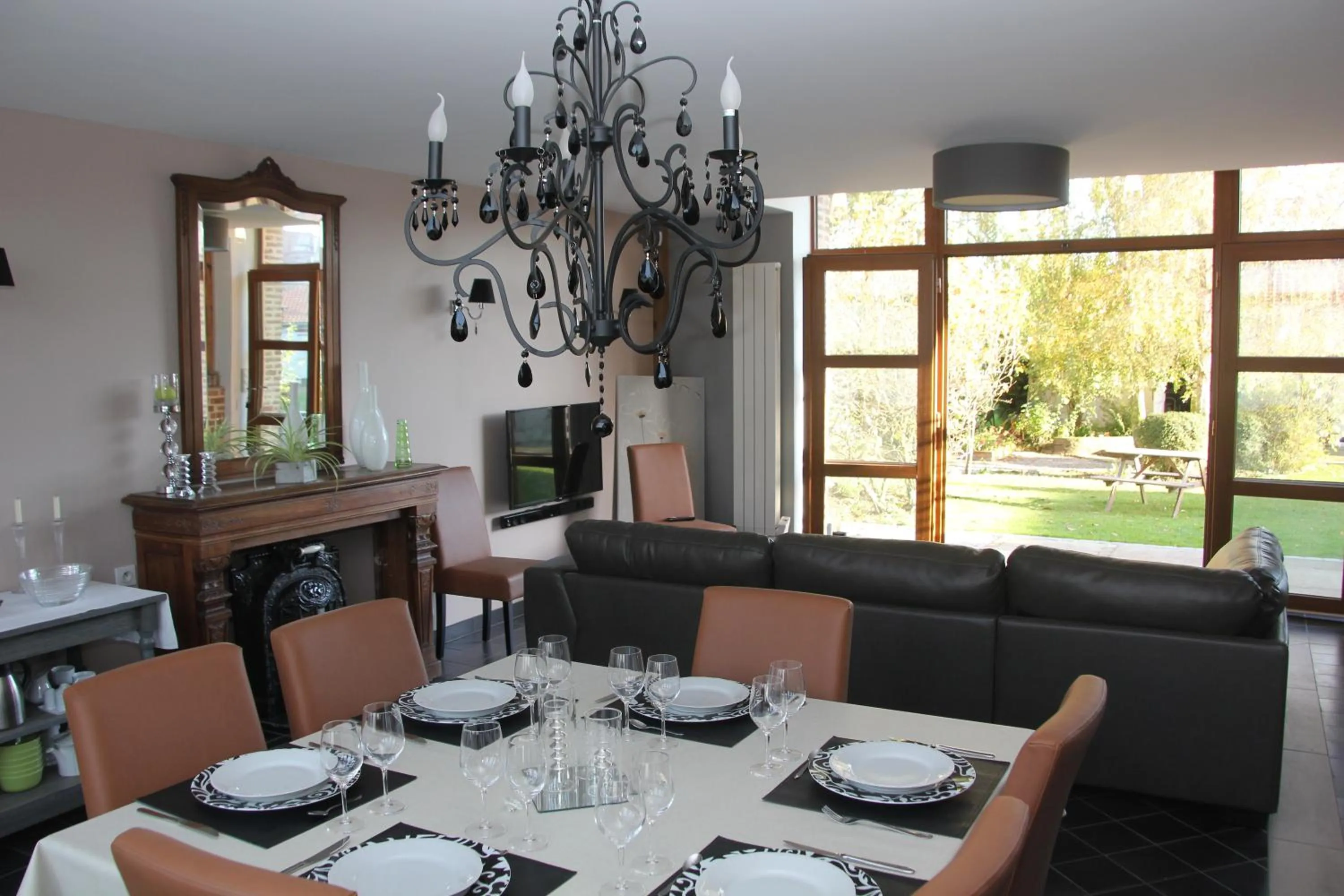 Restaurant/places to eat in Au Coeur Des Hôtes