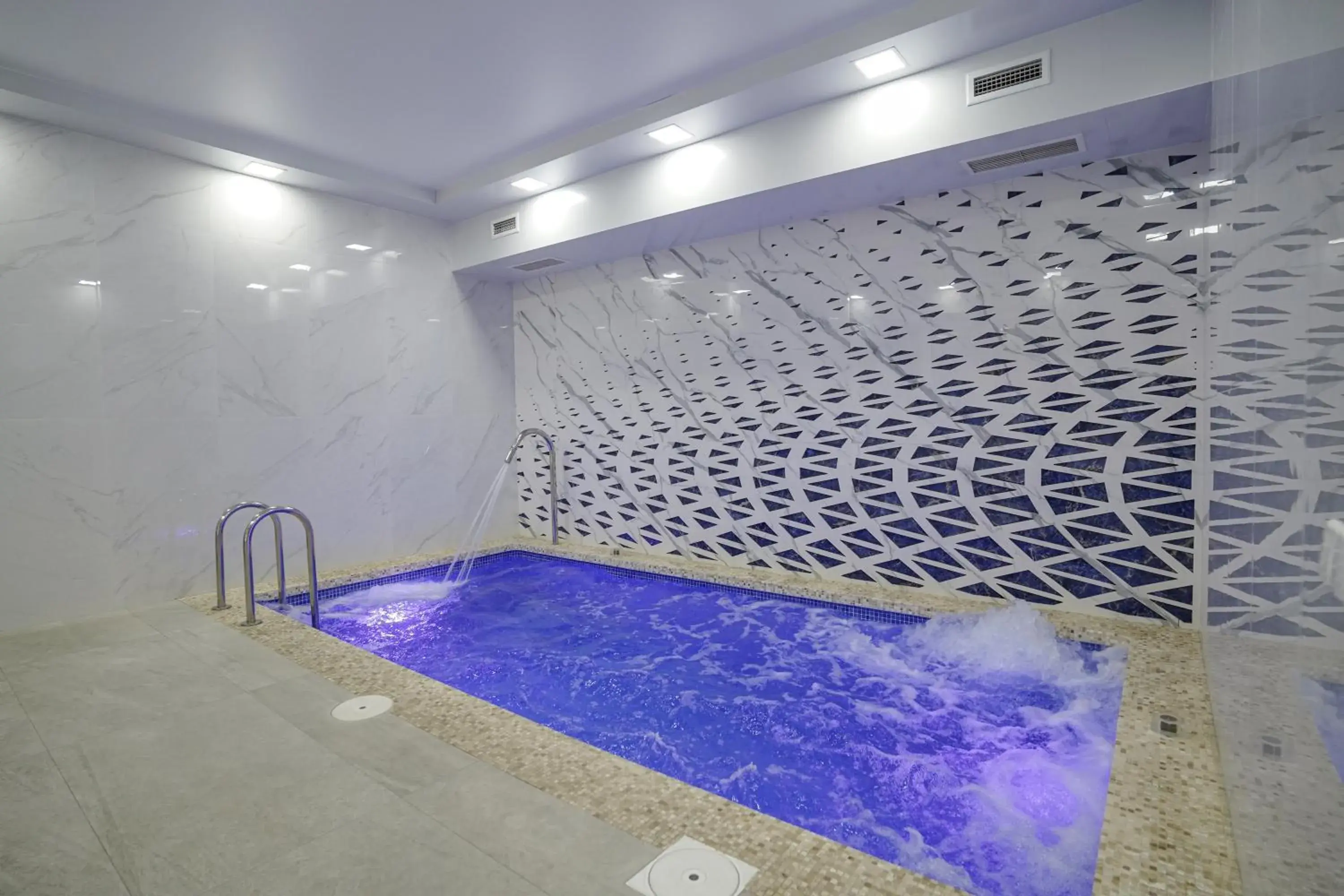 Swimming pool in Milan Hotel Swimming pool in Milan Hotel