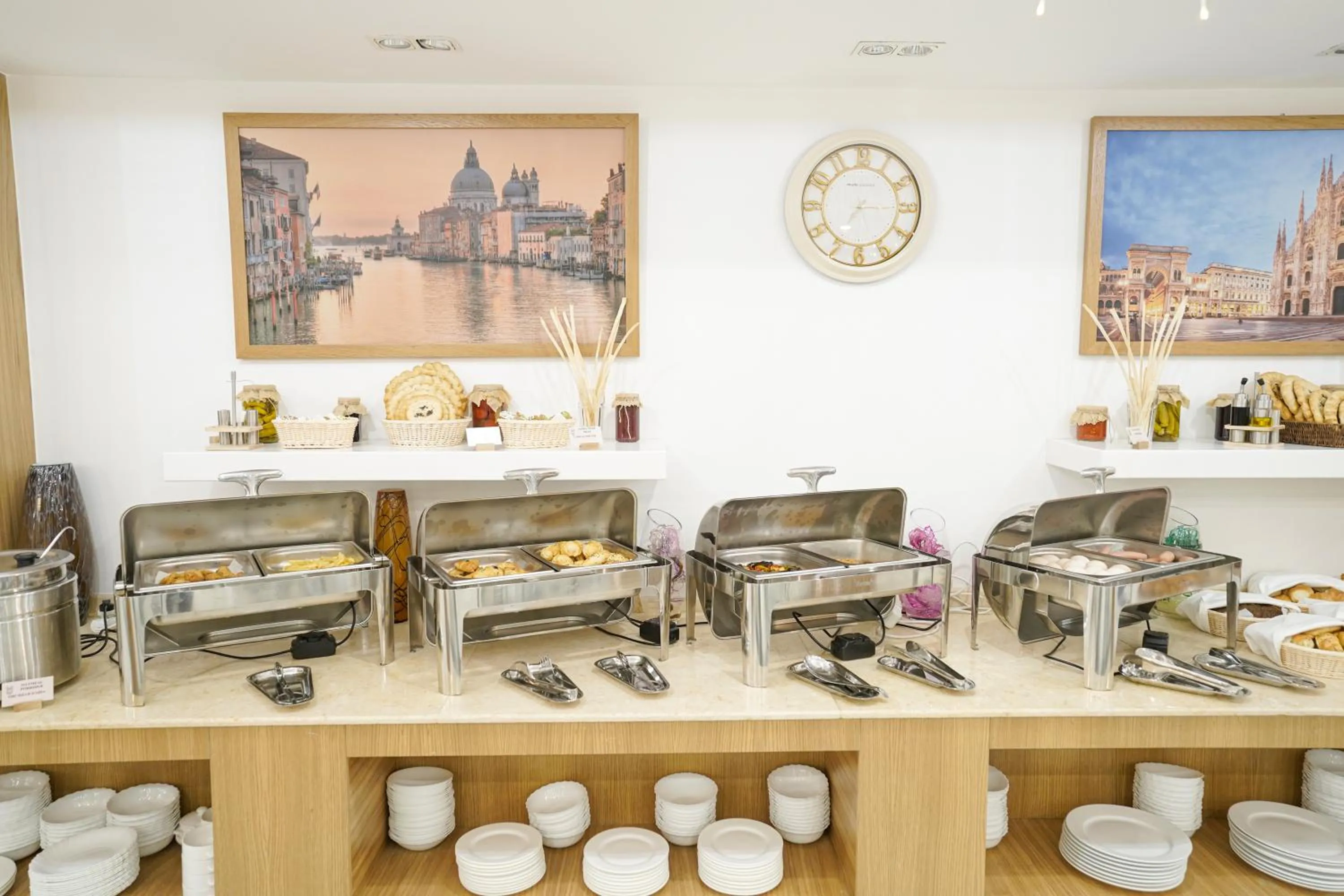 Buffet breakfast in Milan Hotel