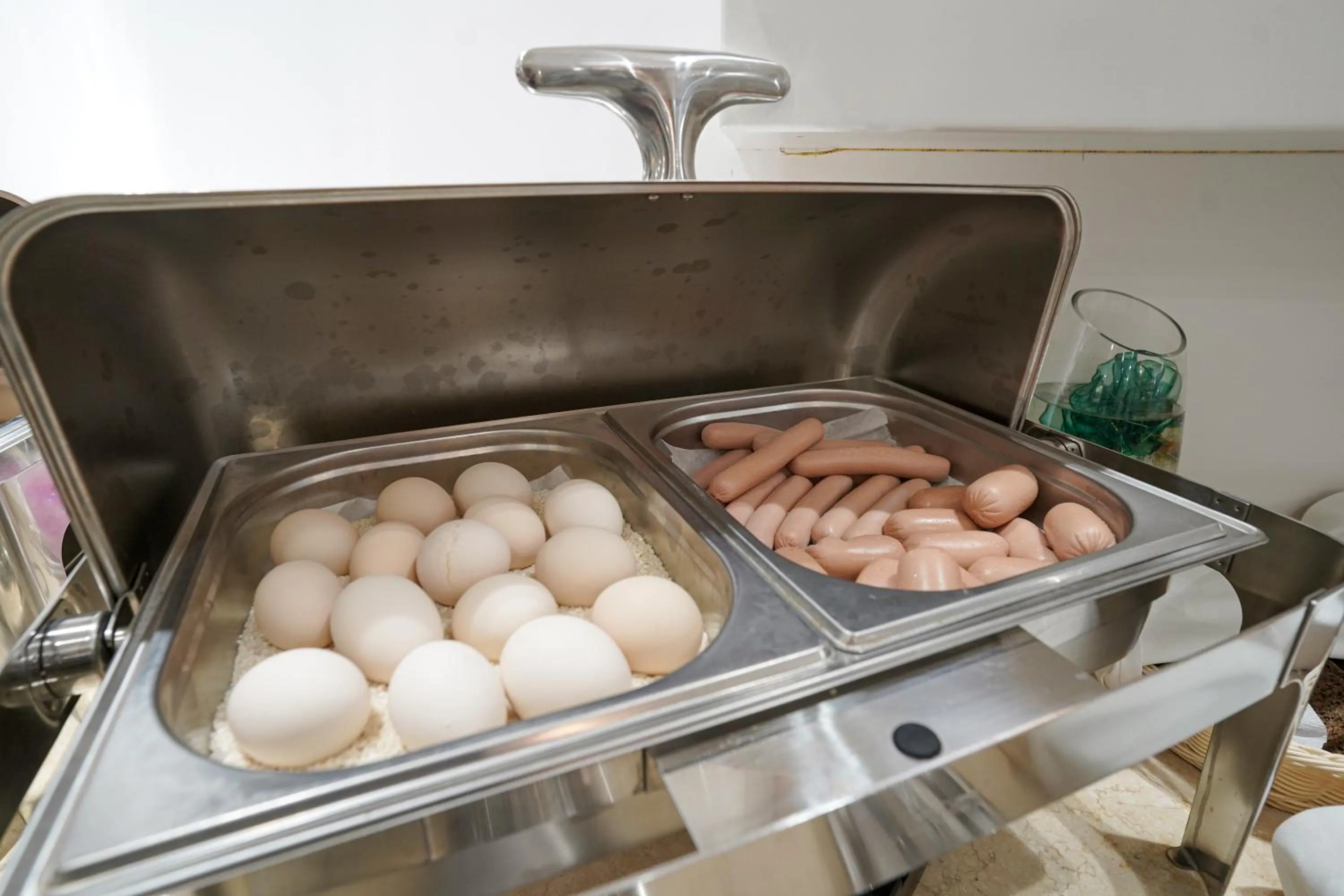 Food and drinks in Milan Hotel