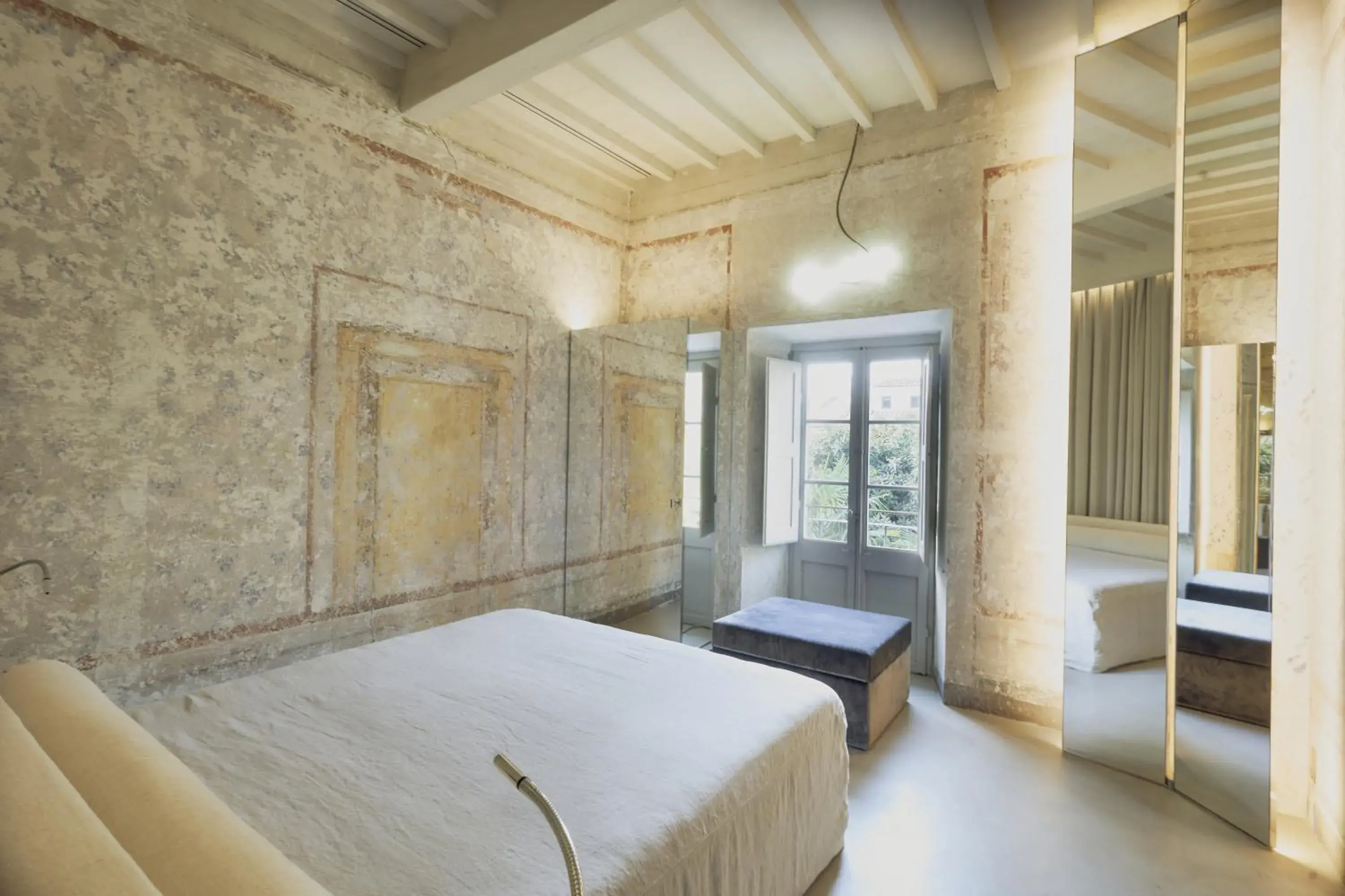 King Room with Garden View in SUGAR ROOMS Residenza d'Epoca King Room with Garden View in SUGAR ROOMS Residenza d'Epoca