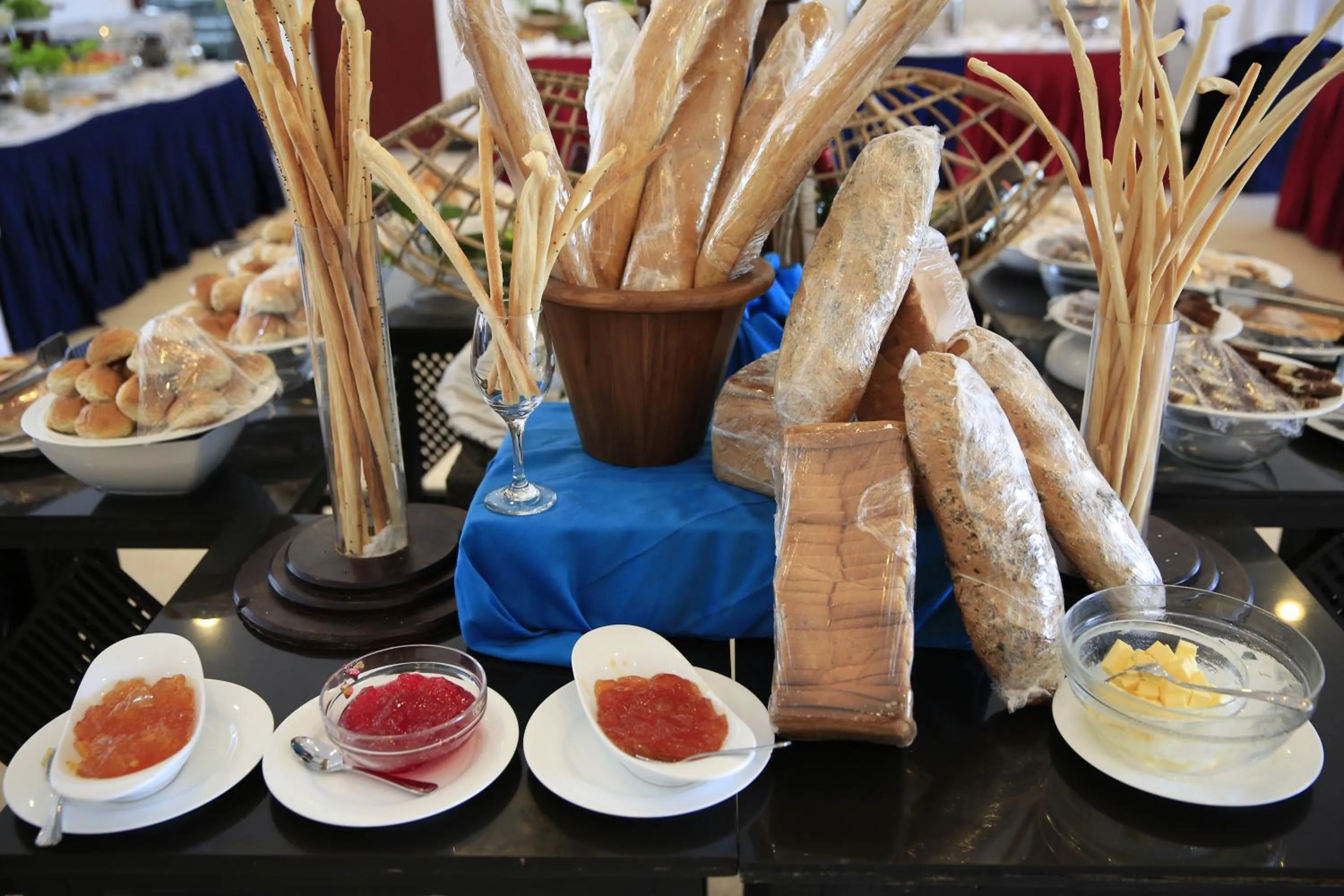 Food in Catamaran Beach Hotel