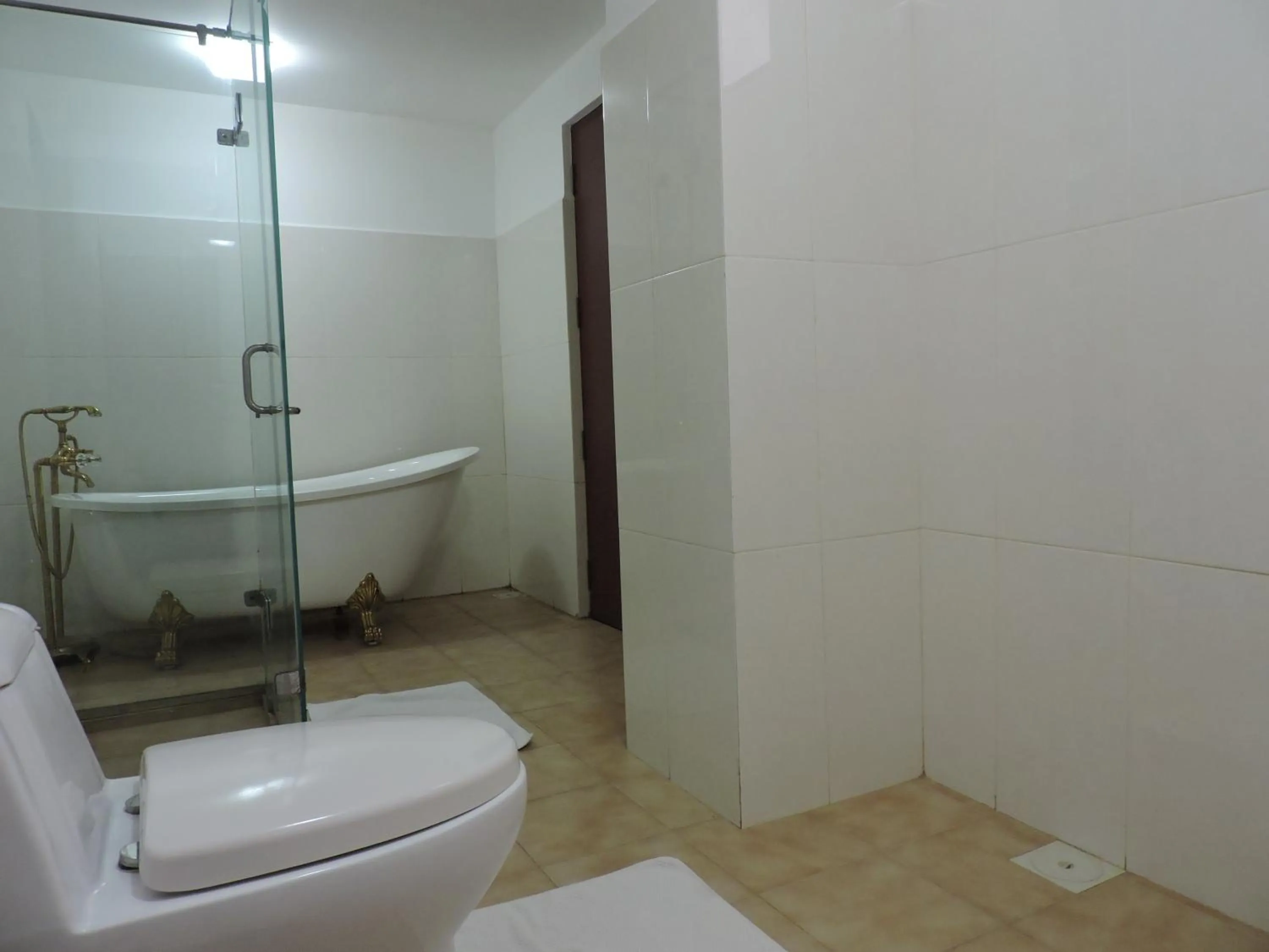 Bathroom in Catamaran Beach Hotel