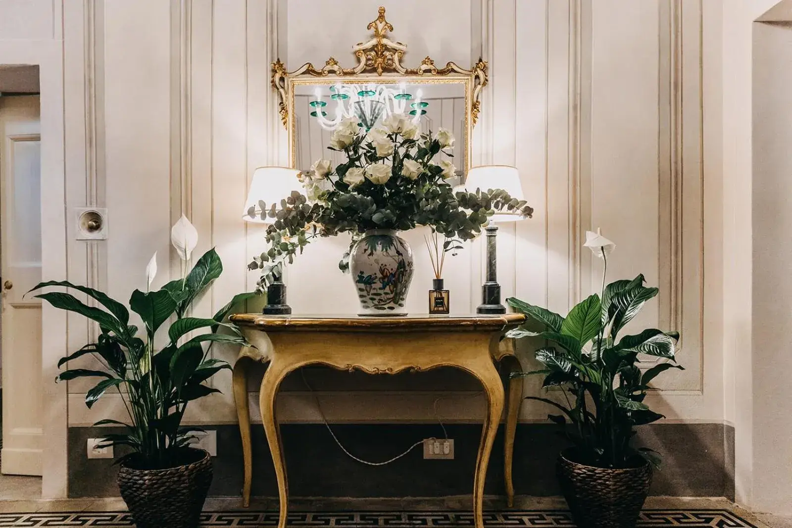 Lobby or reception in Palazzo Feroci - Residenza d'epoca Lobby or reception in Palazzo Feroci - Residenza d'epoca