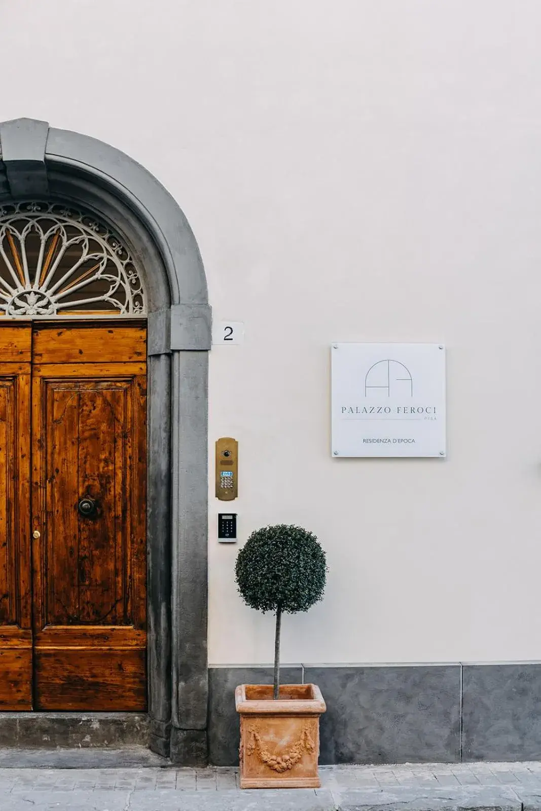 Facade/entrance in Palazzo Feroci - Residenza d'epoca Facade/entrance in Palazzo Feroci - Residenza d'epoca