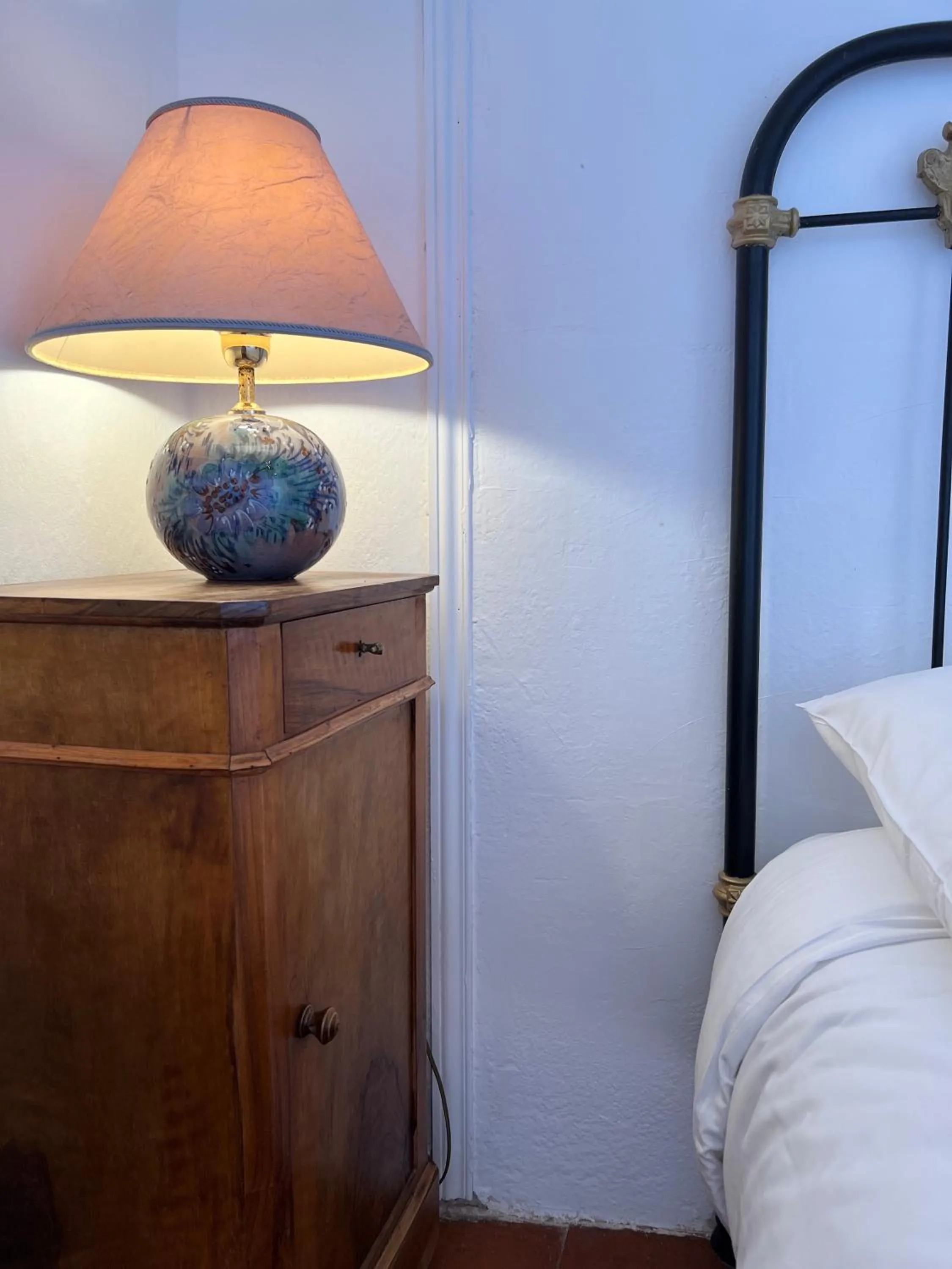 Decorative detail, Bed in Casa Musicale