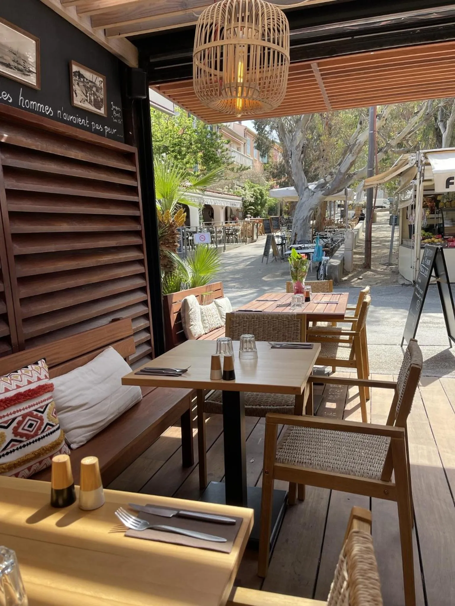 Dining area in L'Oustaou De Porquerolles