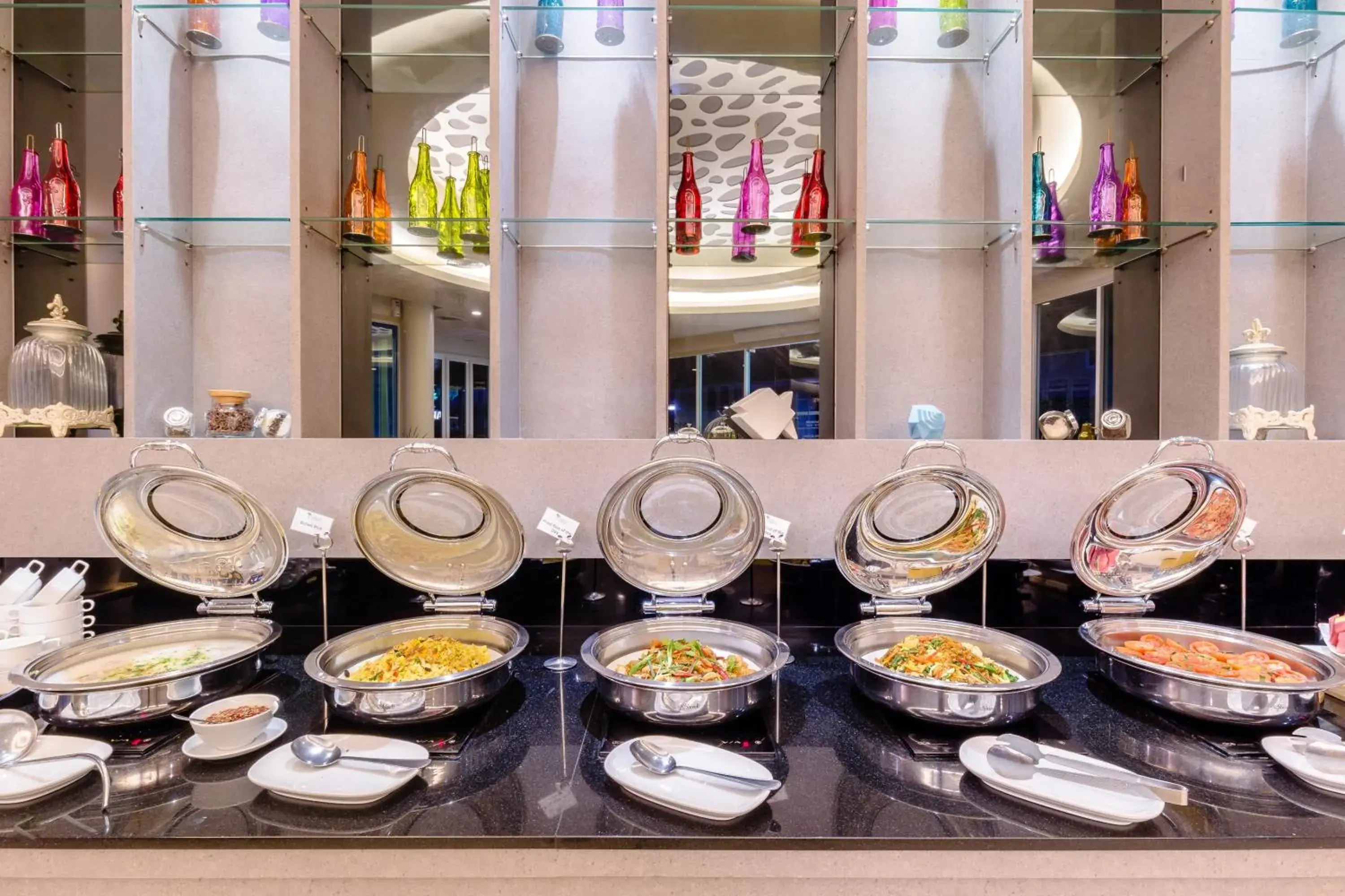 Restaurant/places to eat in The Beach Heights Resort SHA Plus Restaurant/places to eat in The Beach Heights Resort SHA Plus