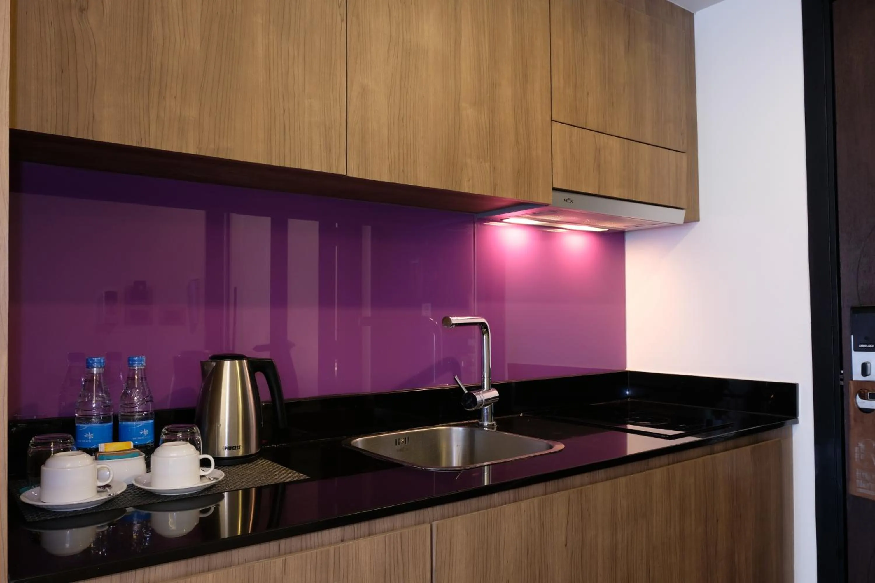 Kitchen or kitchenette in The Beach Heights Resort SHA Plus