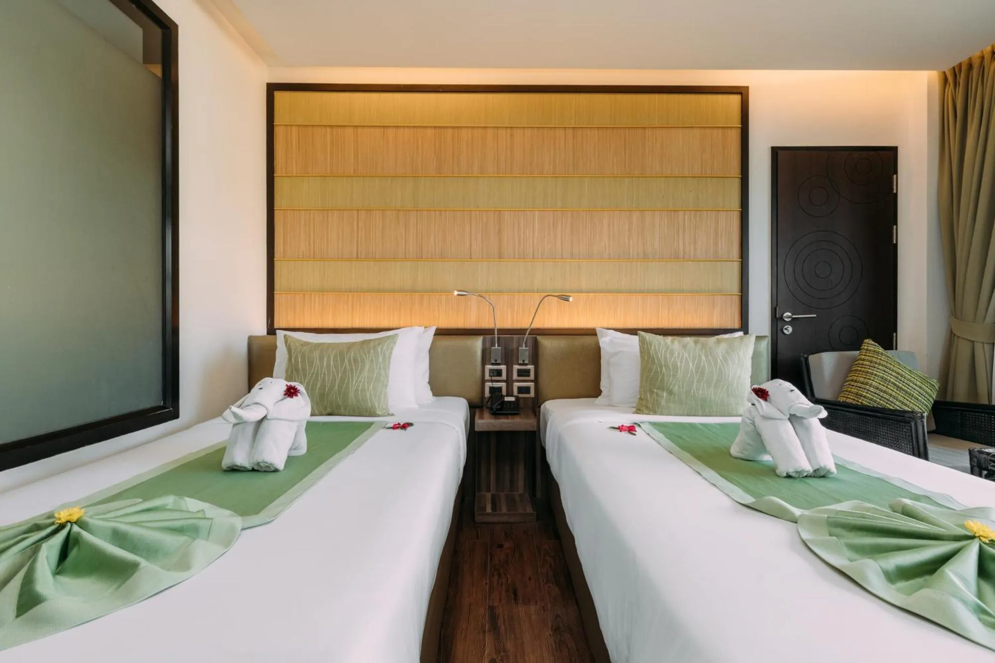 Bed in The Beach Heights Resort SHA Plus