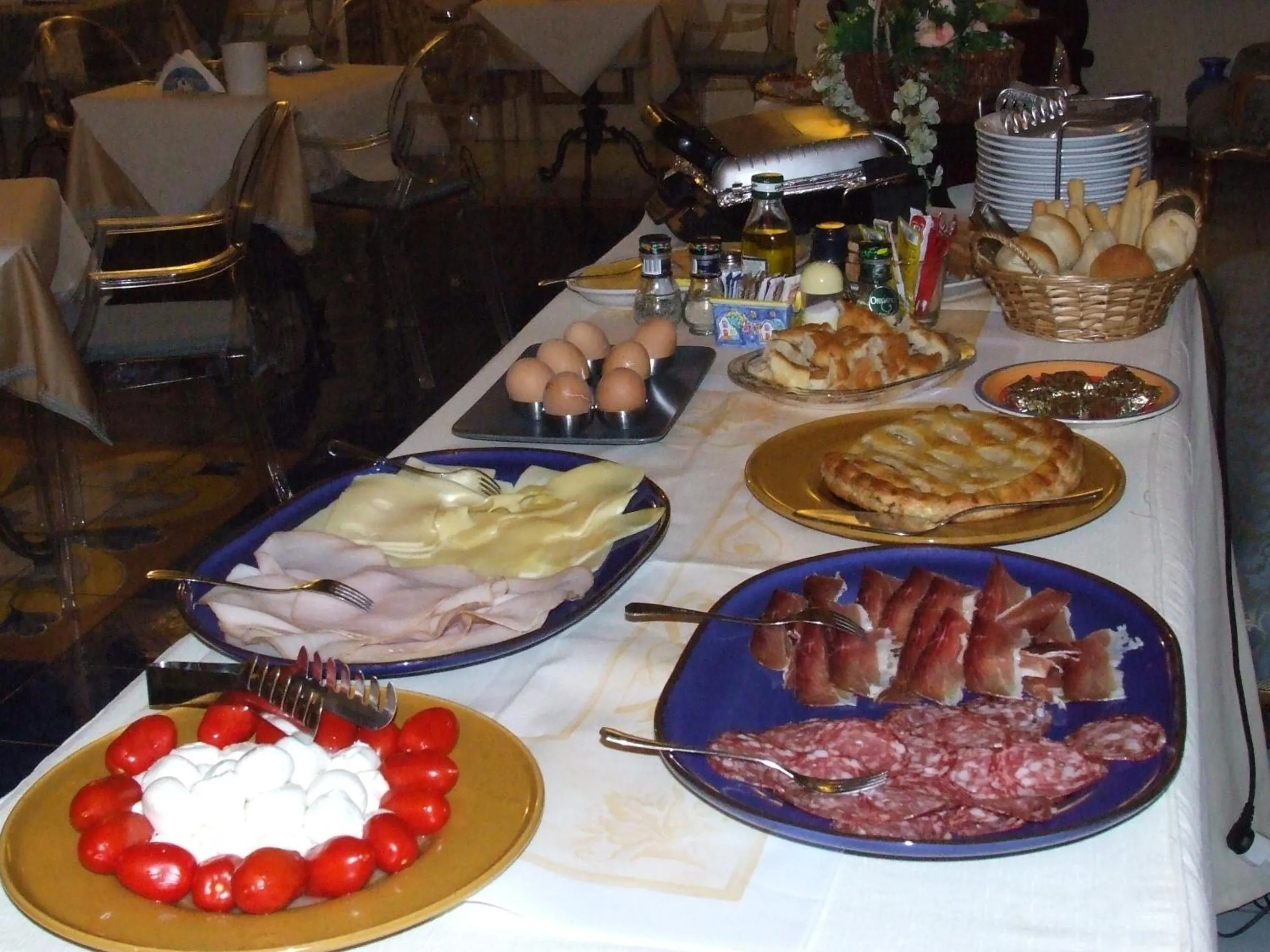 Continental breakfast in Hotel Floridiana