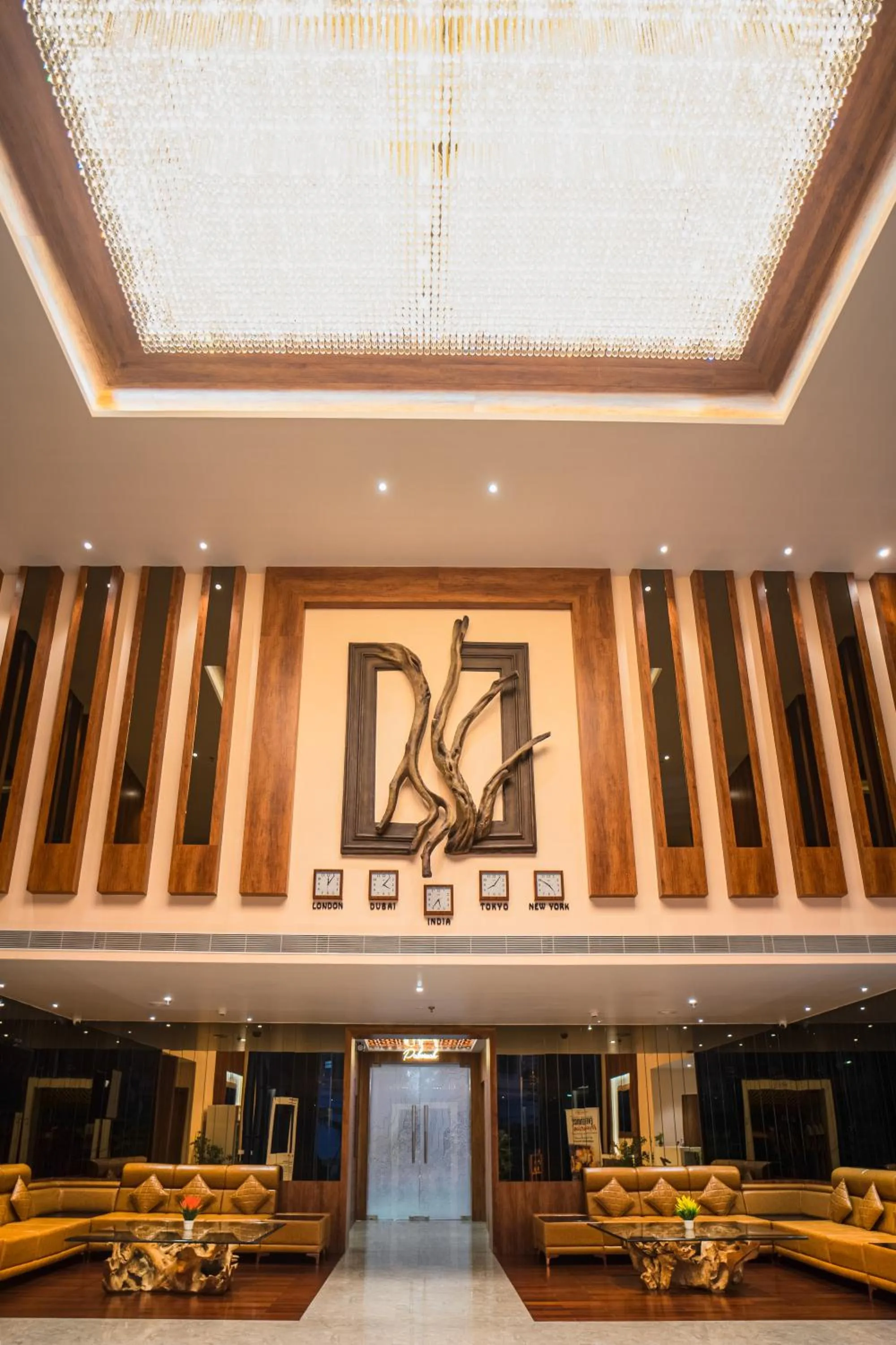 Facade/entrance in Mansha Palace