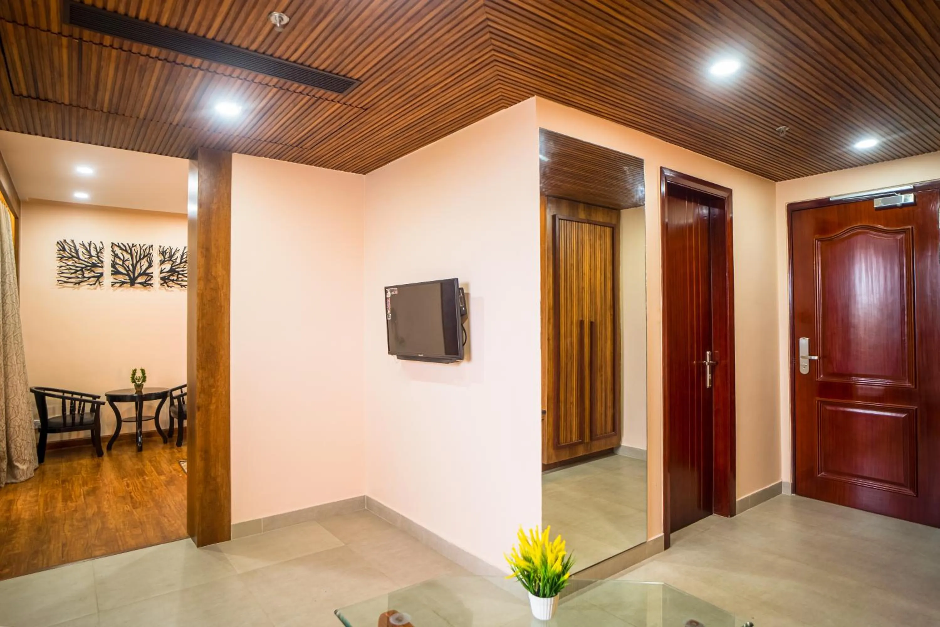 Communal lounge/ TV room in Mansha Palace