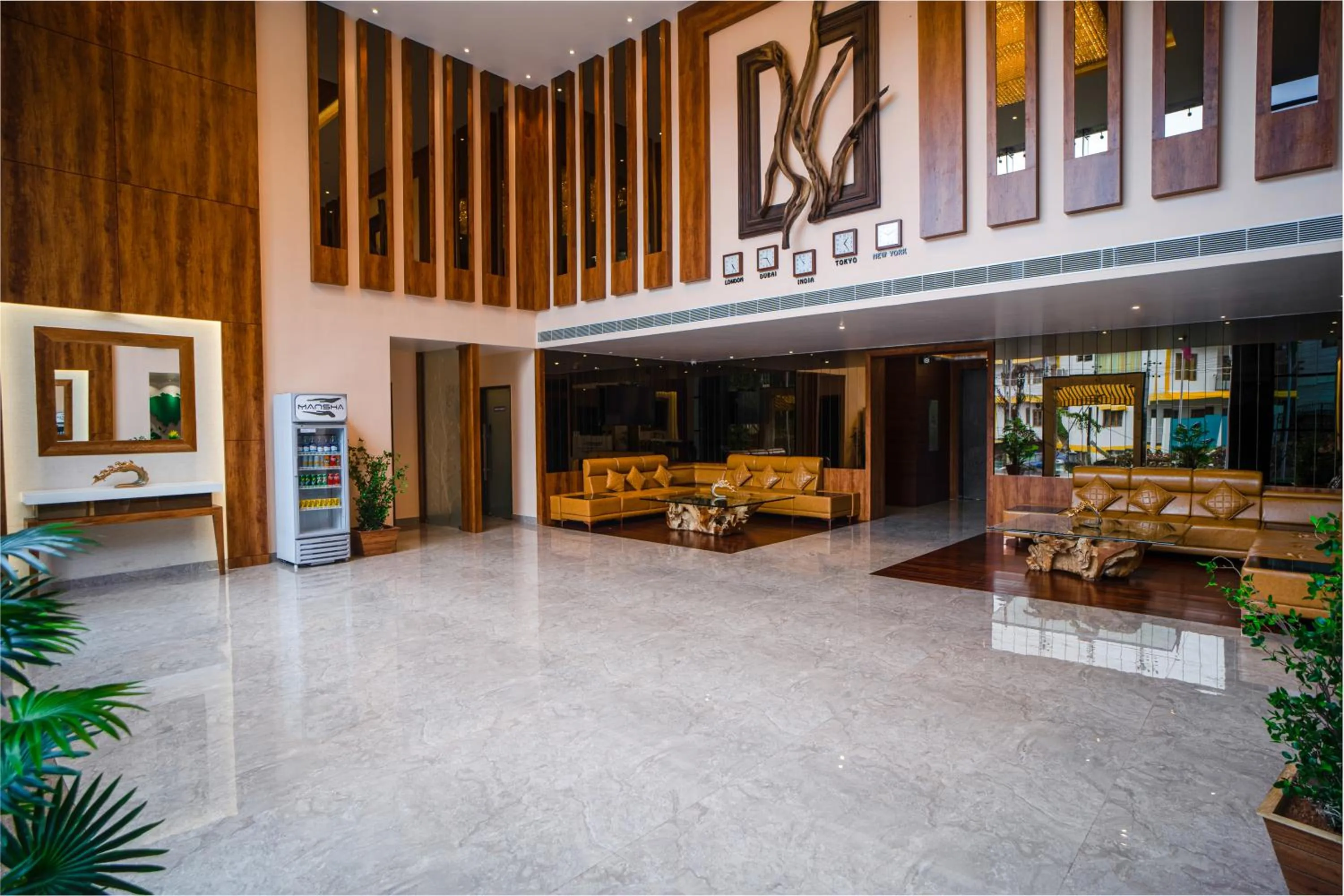 Facade/entrance in Mansha Palace