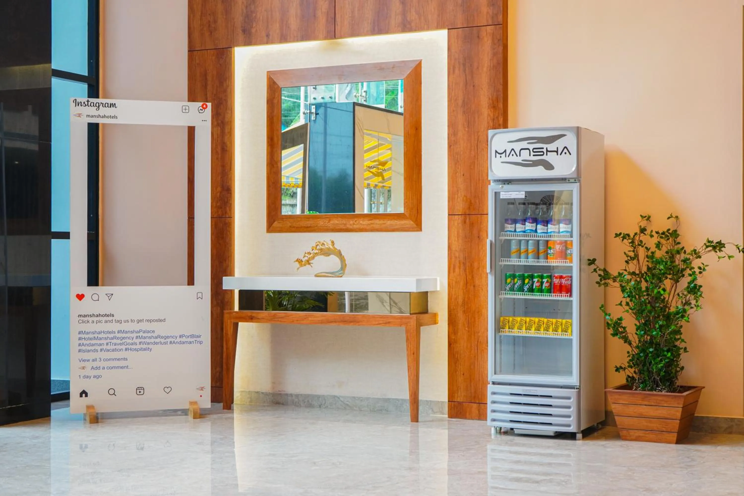 Restaurant/places to eat in Mansha Palace