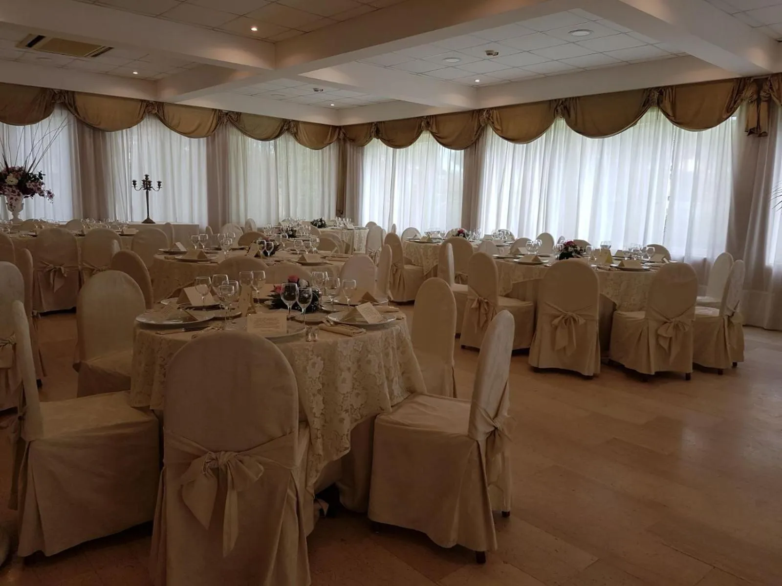 Banquet/Function facilities in Domizia Palace Hotel