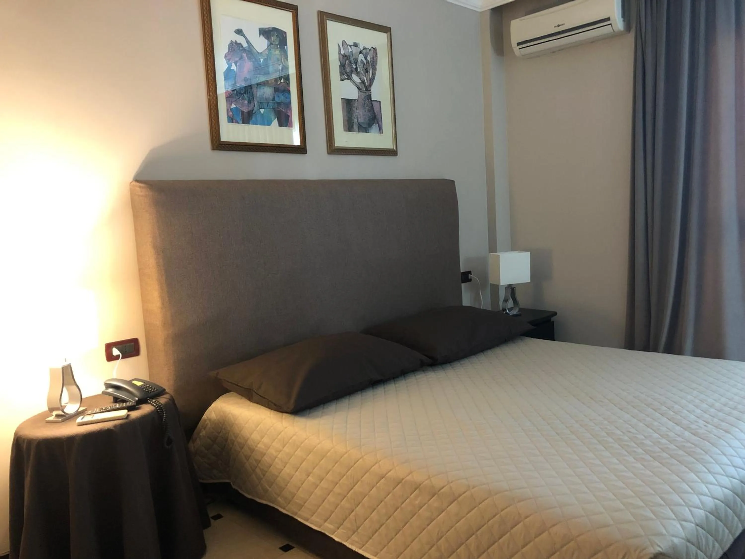 Photo of the whole room, Bed in Domizia Palace Hotel