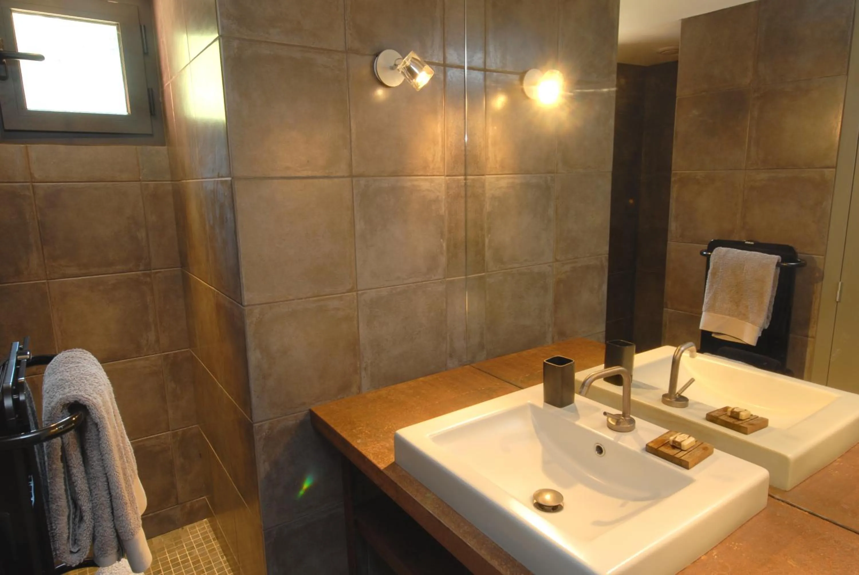 Shower in Les Pierres Sauvages