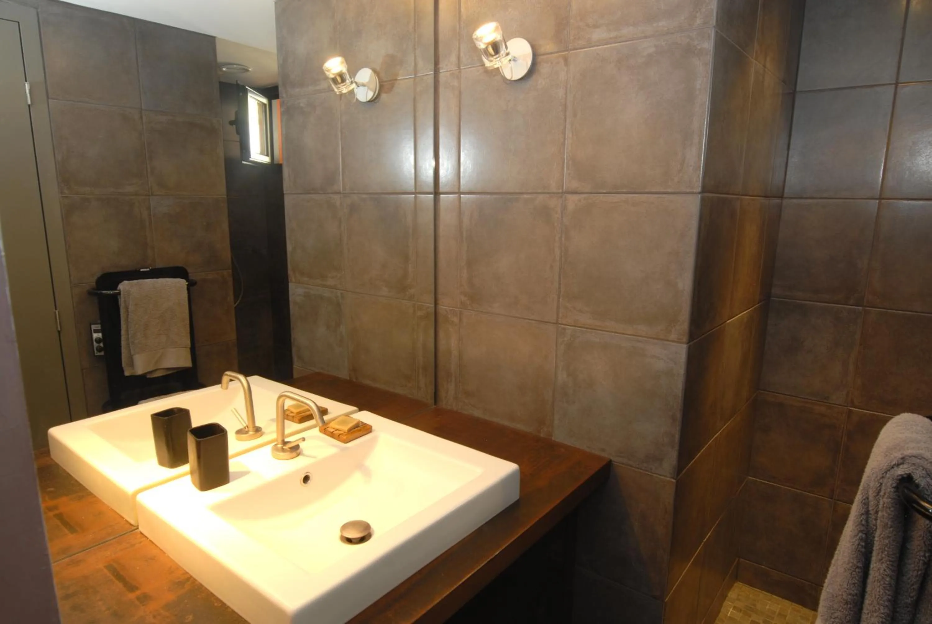 Shower in Les Pierres Sauvages