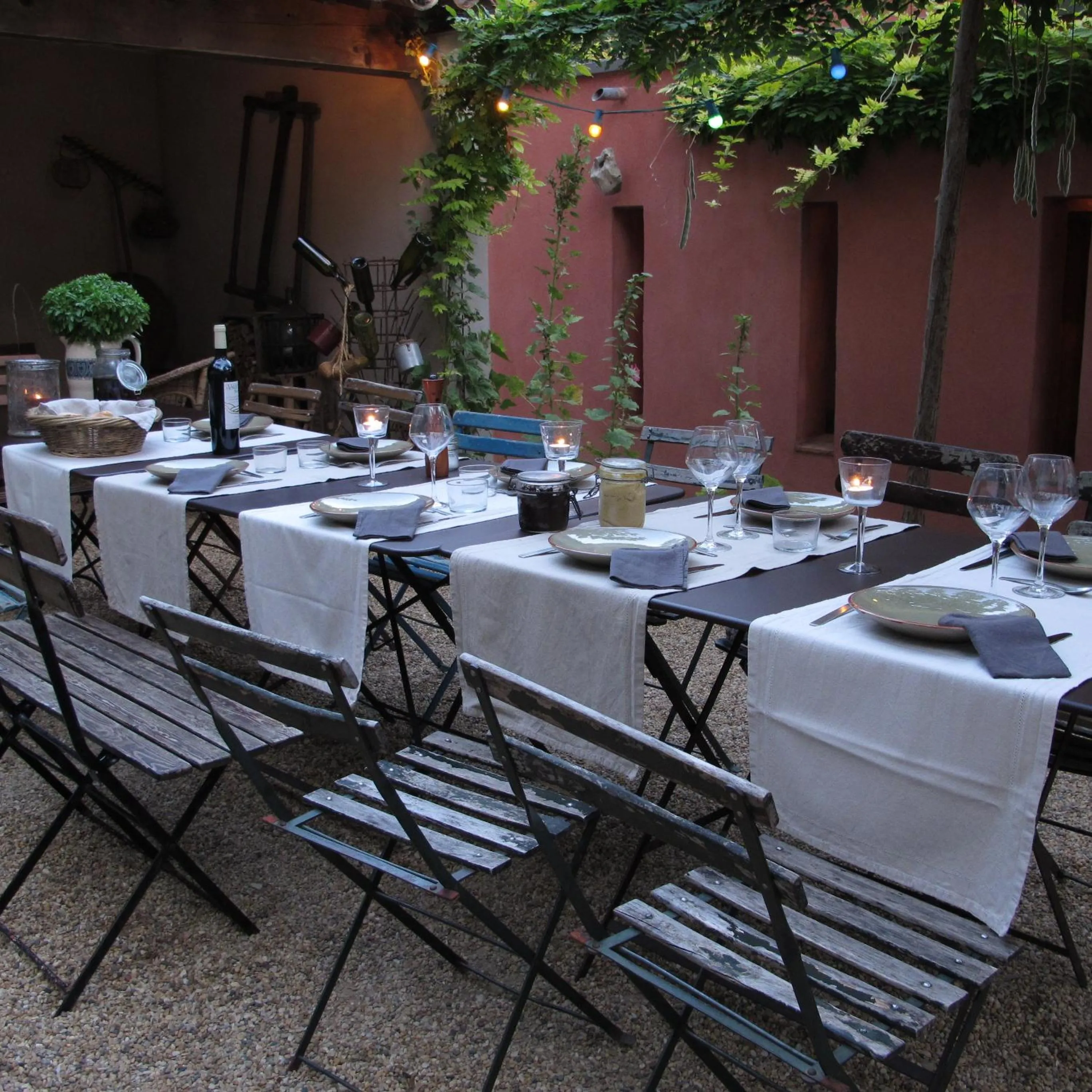 Patio in Les Pierres Sauvages