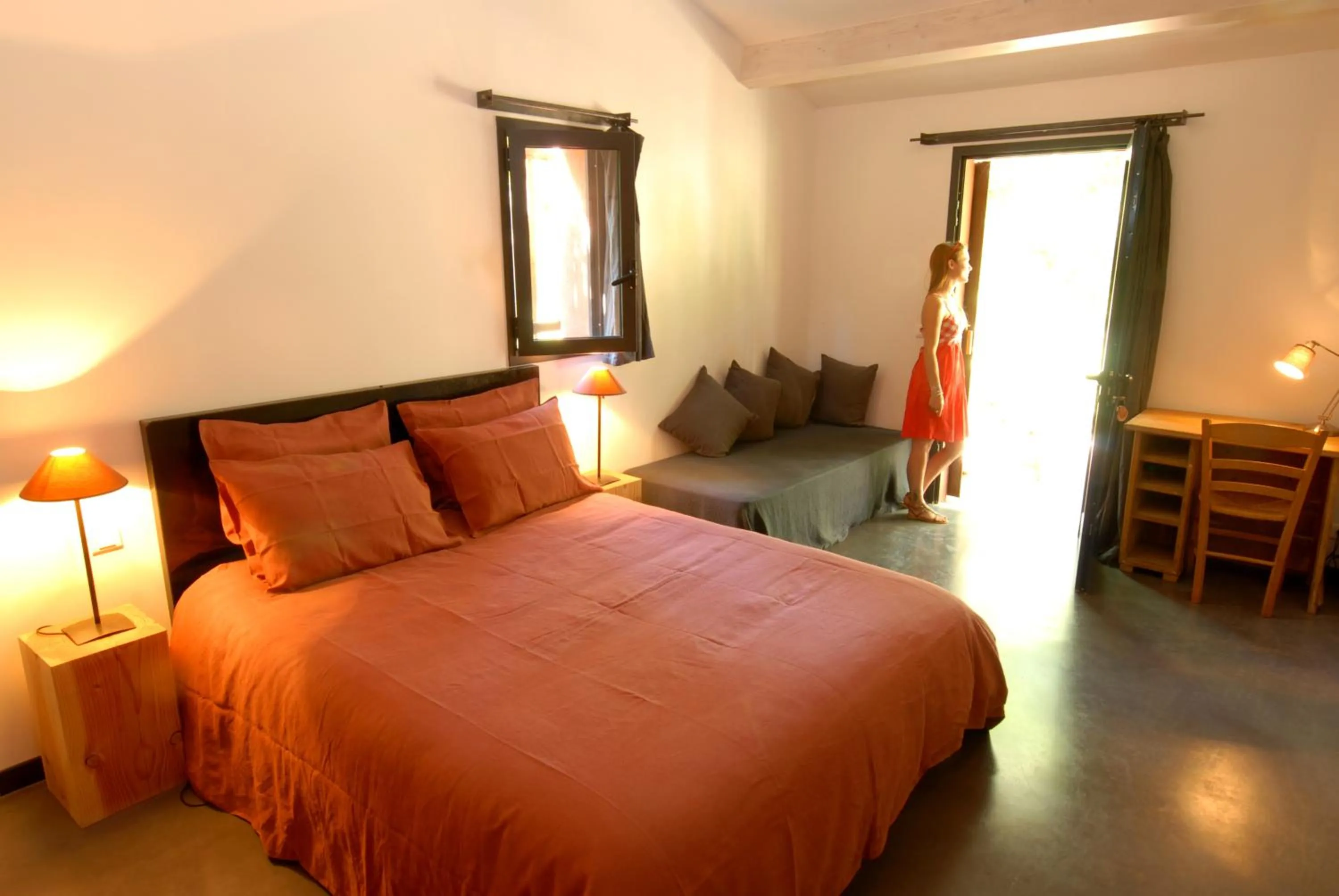 Bedroom, Bed in Les Pierres Sauvages