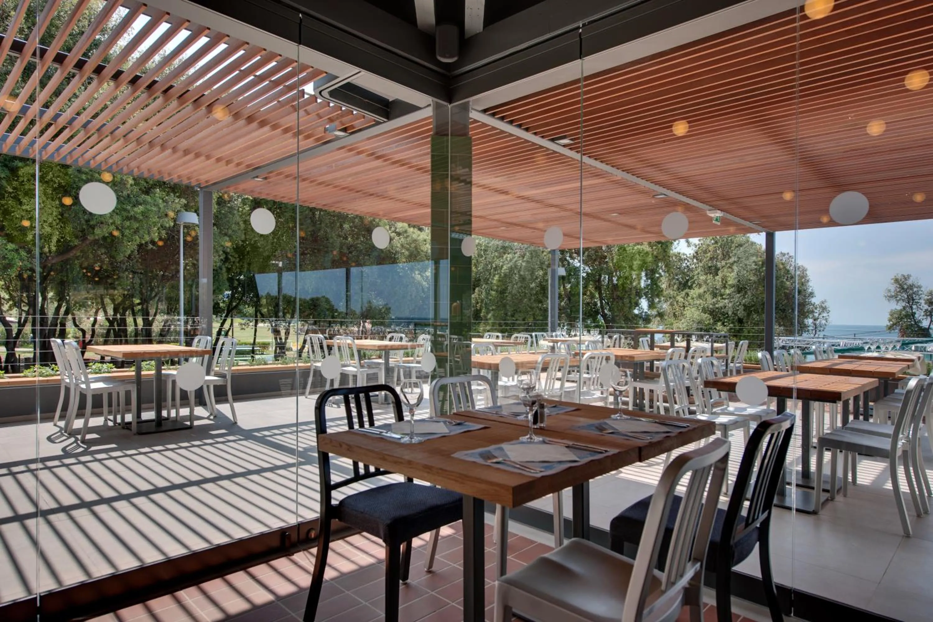 Restaurant/places to eat in Maistra Camping Amarin Glamping