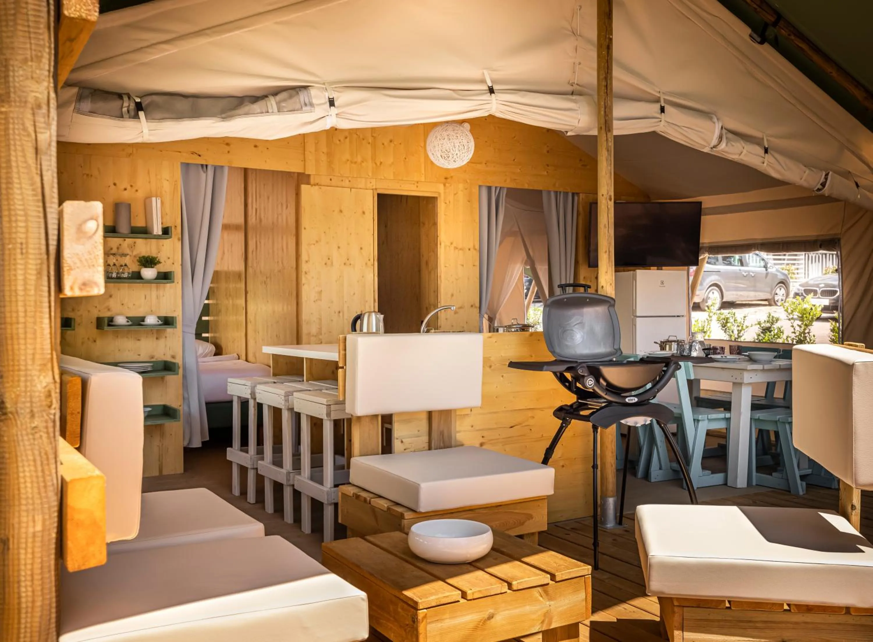 Kitchen or kitchenette in Maistra Camping Amarin Glamping