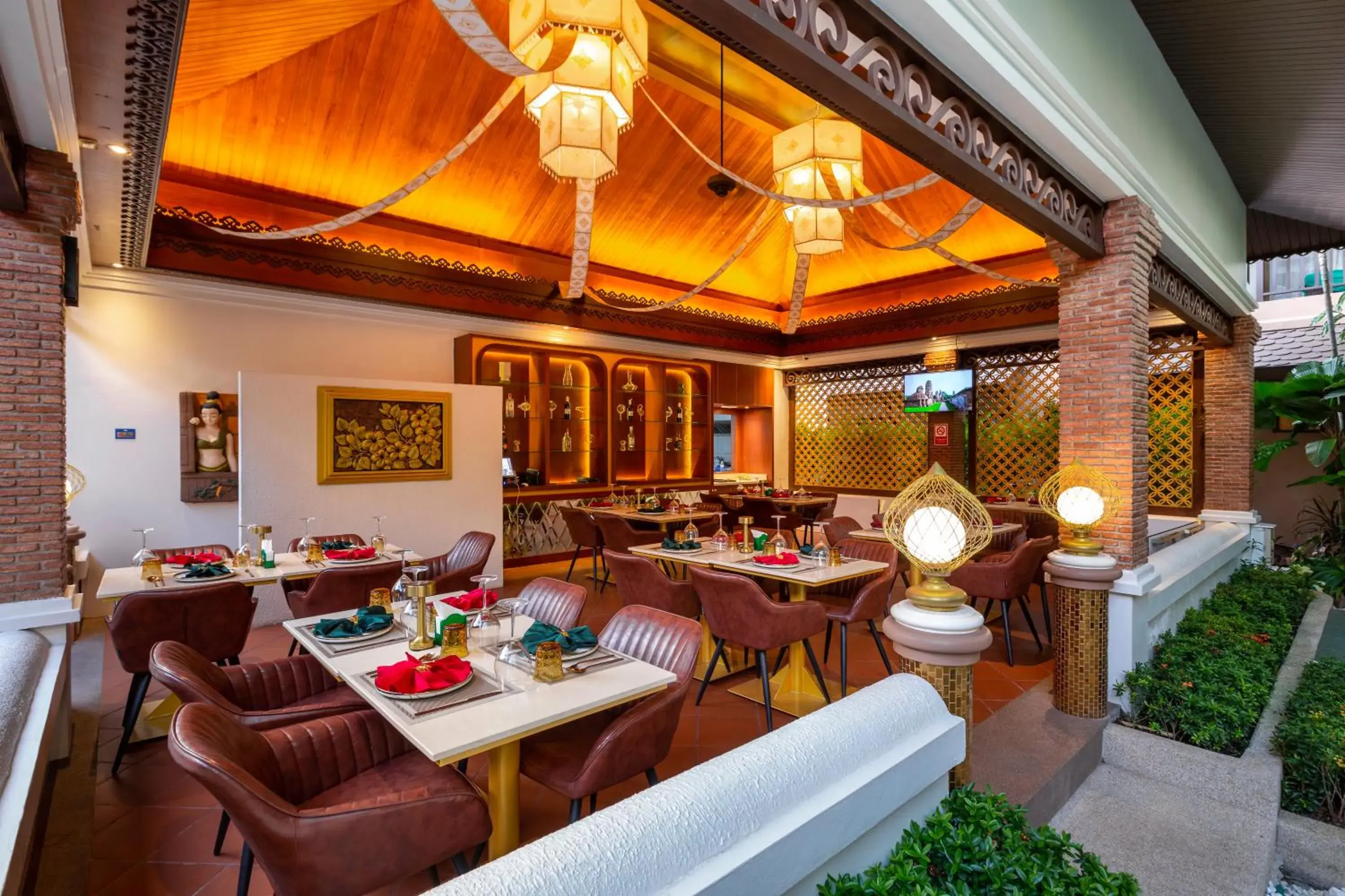 Restaurant/places to eat in Quality Beach Resorts and Spa Patong Restaurant/places to eat in Quality Beach Resorts and Spa Patong