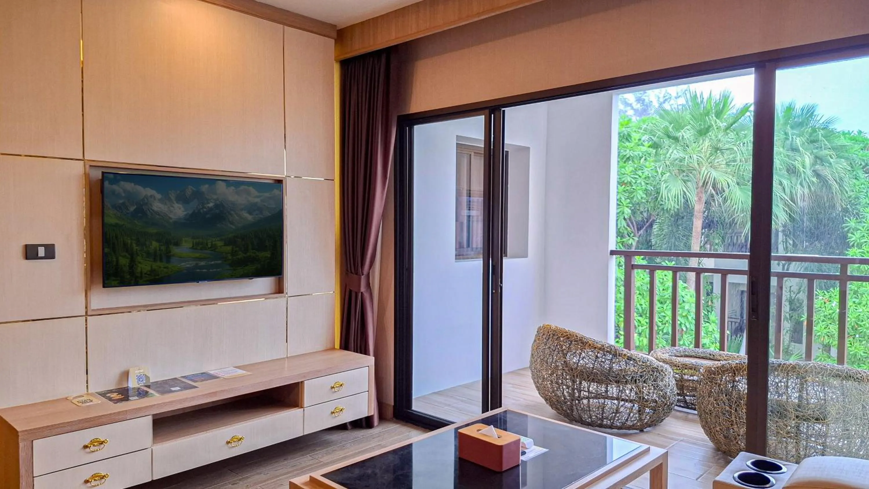 Day in Quality Beach Resorts and Spa Patong