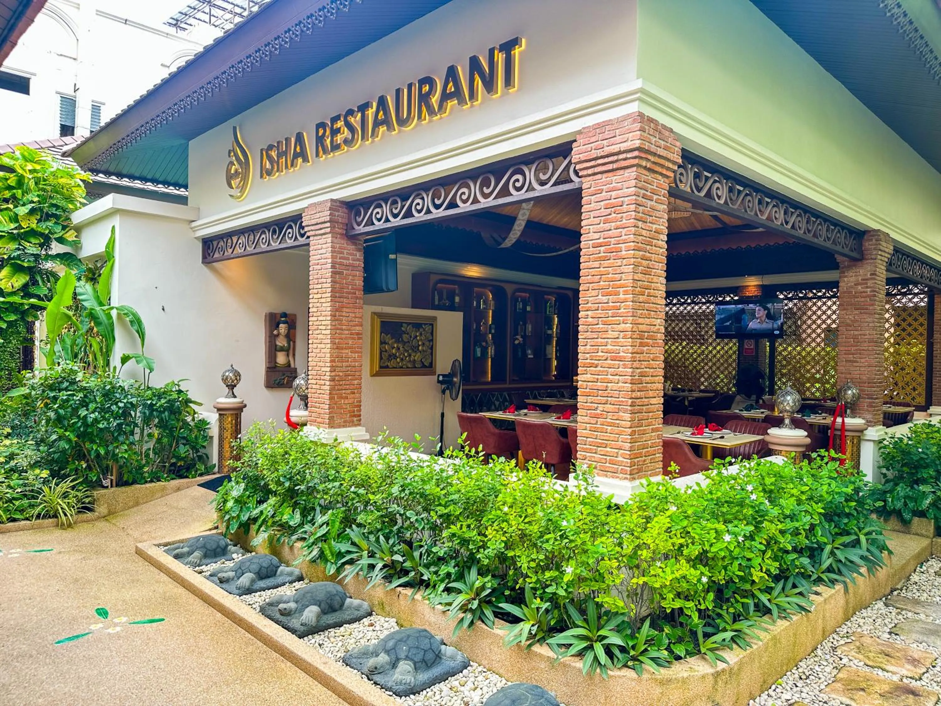 Restaurant/places to eat in Quality Beach Resorts and Spa Patong