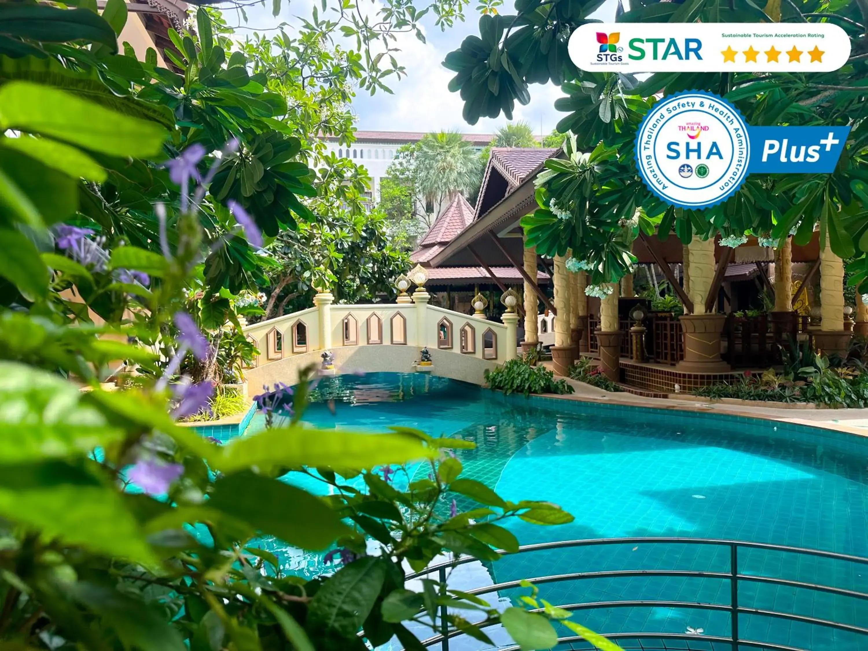 Swimming pool in Quality Beach Resorts and Spa Patong Swimming pool in Quality Beach Resorts and Spa Patong