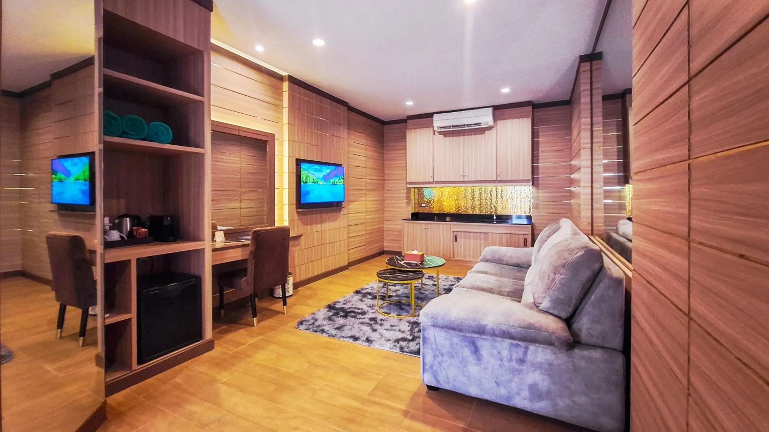 TV and multimedia in Quality Beach Resorts and Spa Patong