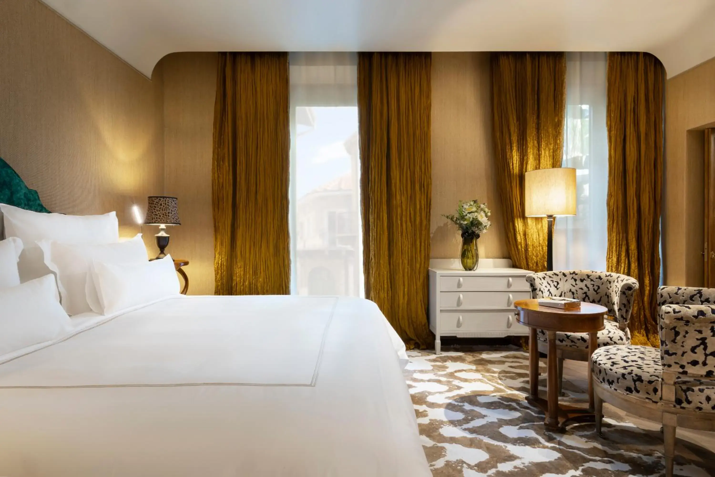 Photo of the whole room, Bed in The James Suite Hotel Firenze 1564 - Small Luxury Hotels of the World Photo of the whole room, Bed in The James Suite Hotel Firenze 1564 - Small Luxury Hotels of the World