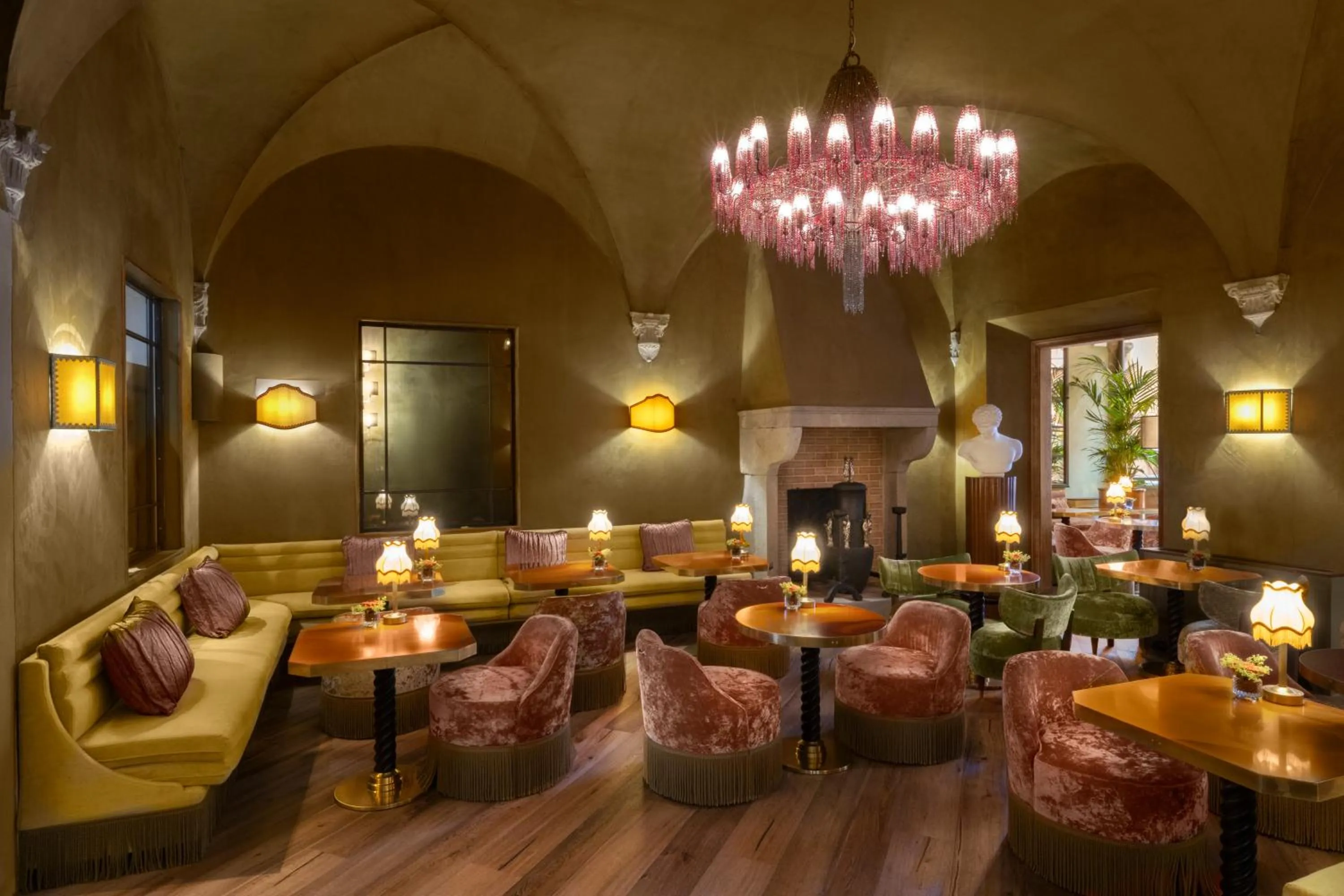 Lounge or bar in The James Suite Hotel Firenze 1564 - Small Luxury Hotels of the World