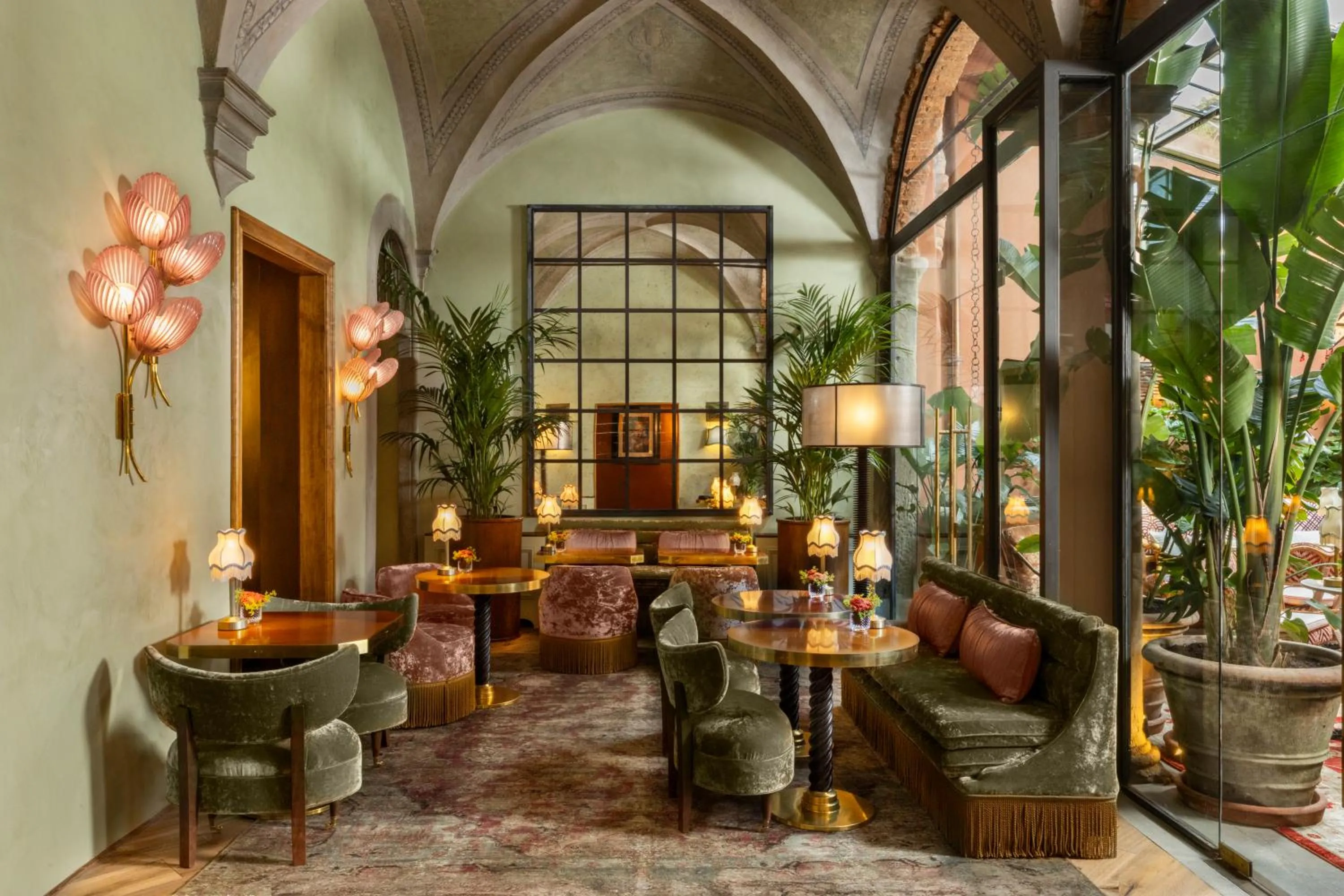Lounge or bar in The James Suite Hotel Firenze 1564 - Small Luxury Hotels of the World