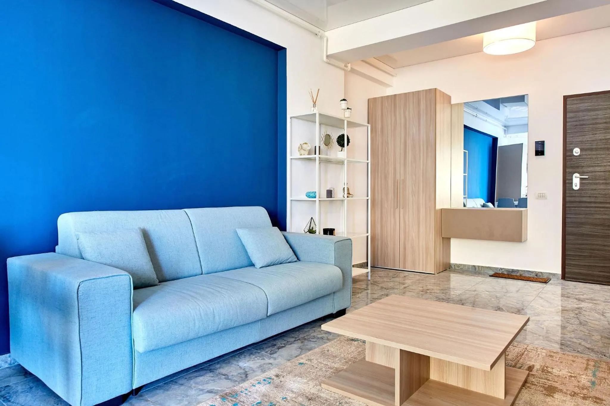 Living room in Apartamente by R S
